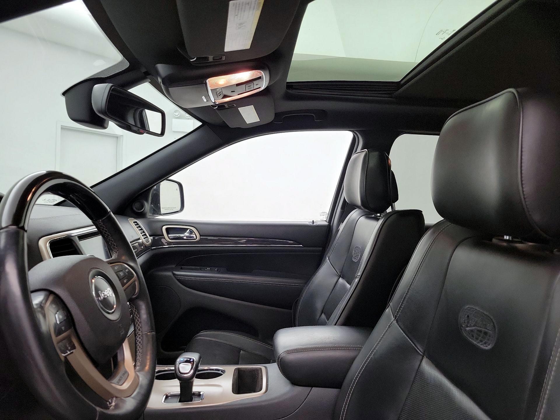 Thumbnail: 2015 Jeep Grand Cherokee - 20