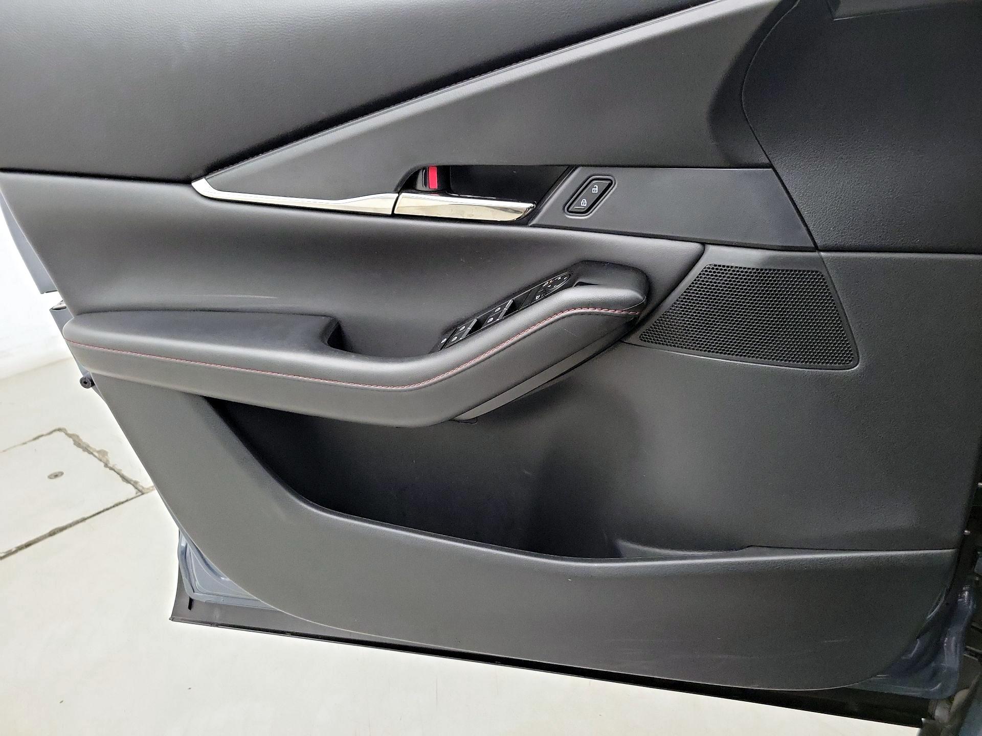 Thumbnail: 2023 Mazda CX-30 - 12