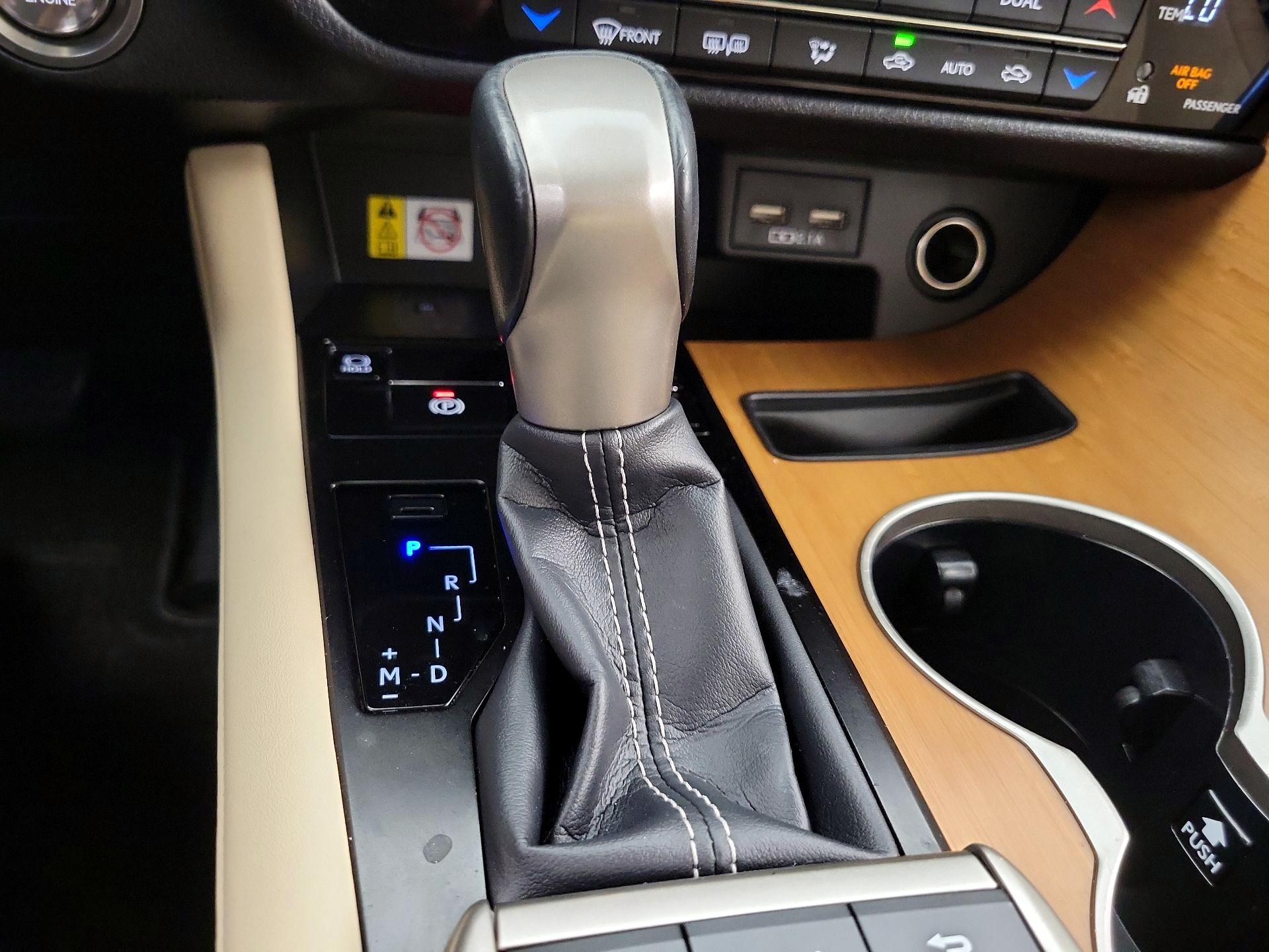 Thumbnail: 2021 Lexus RX - 18