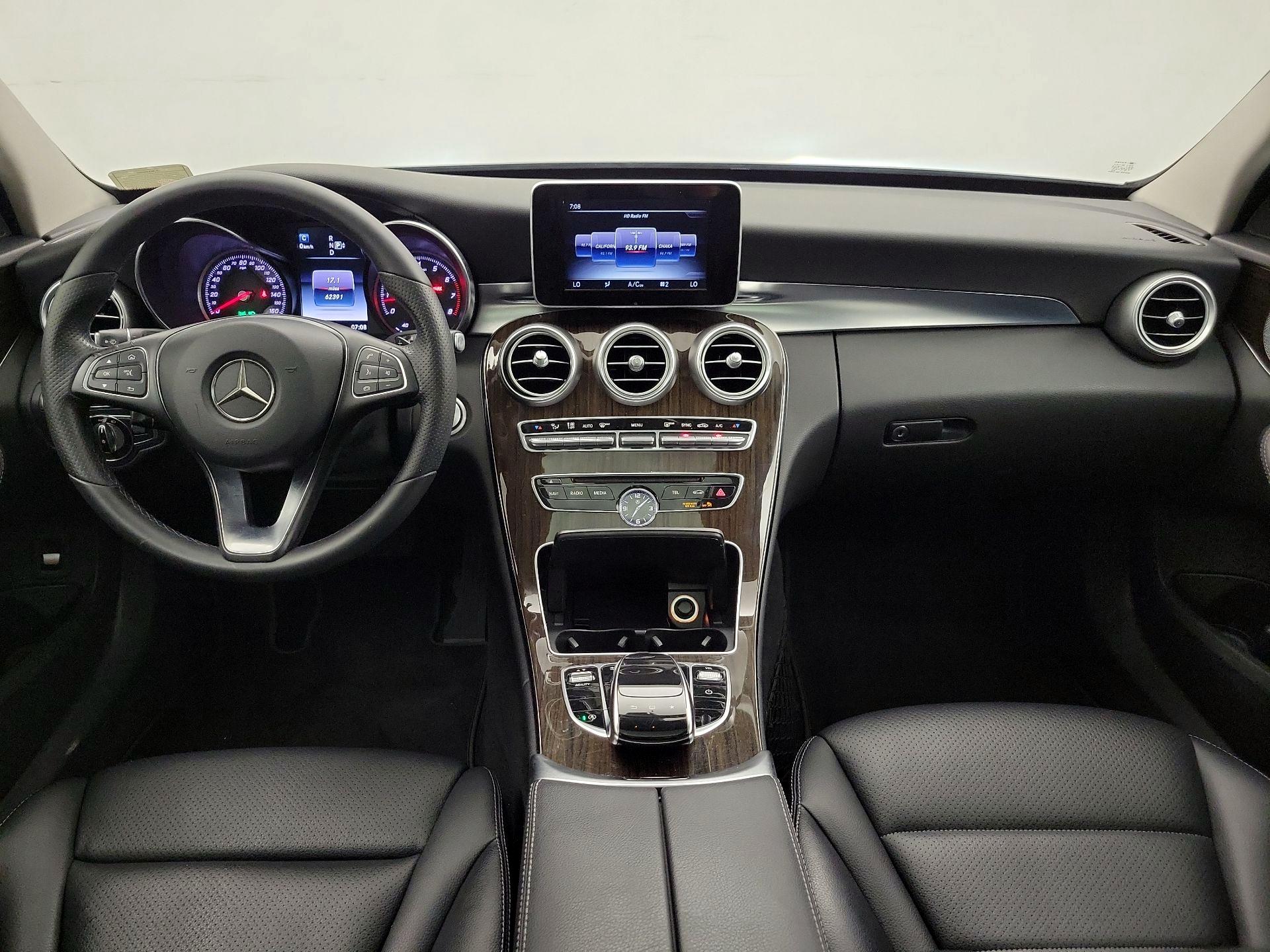 Thumbnail: 2015 Mercedes-Benz C-Class - 9