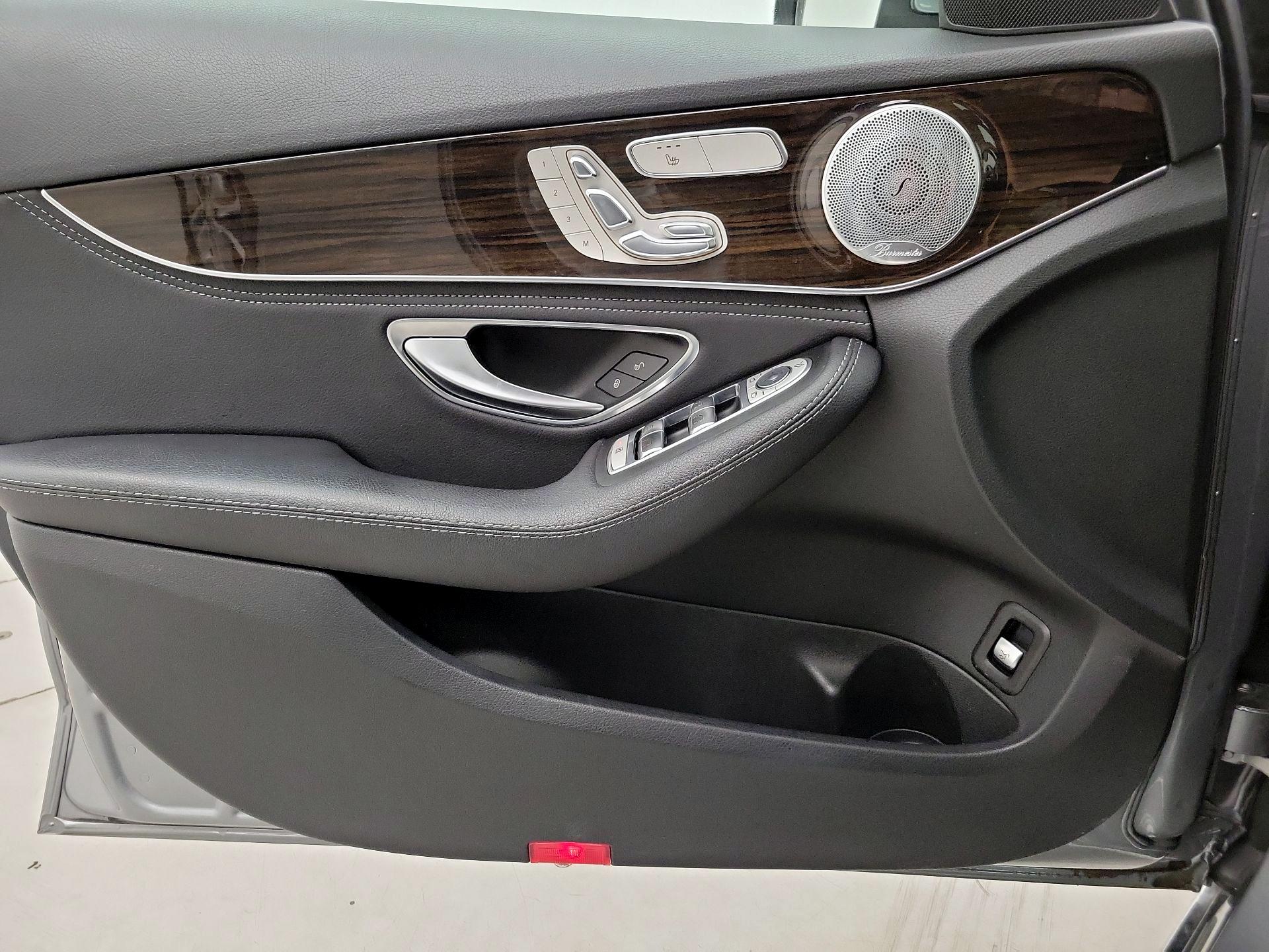 Thumbnail: 2015 Mercedes-Benz C-Class - 12