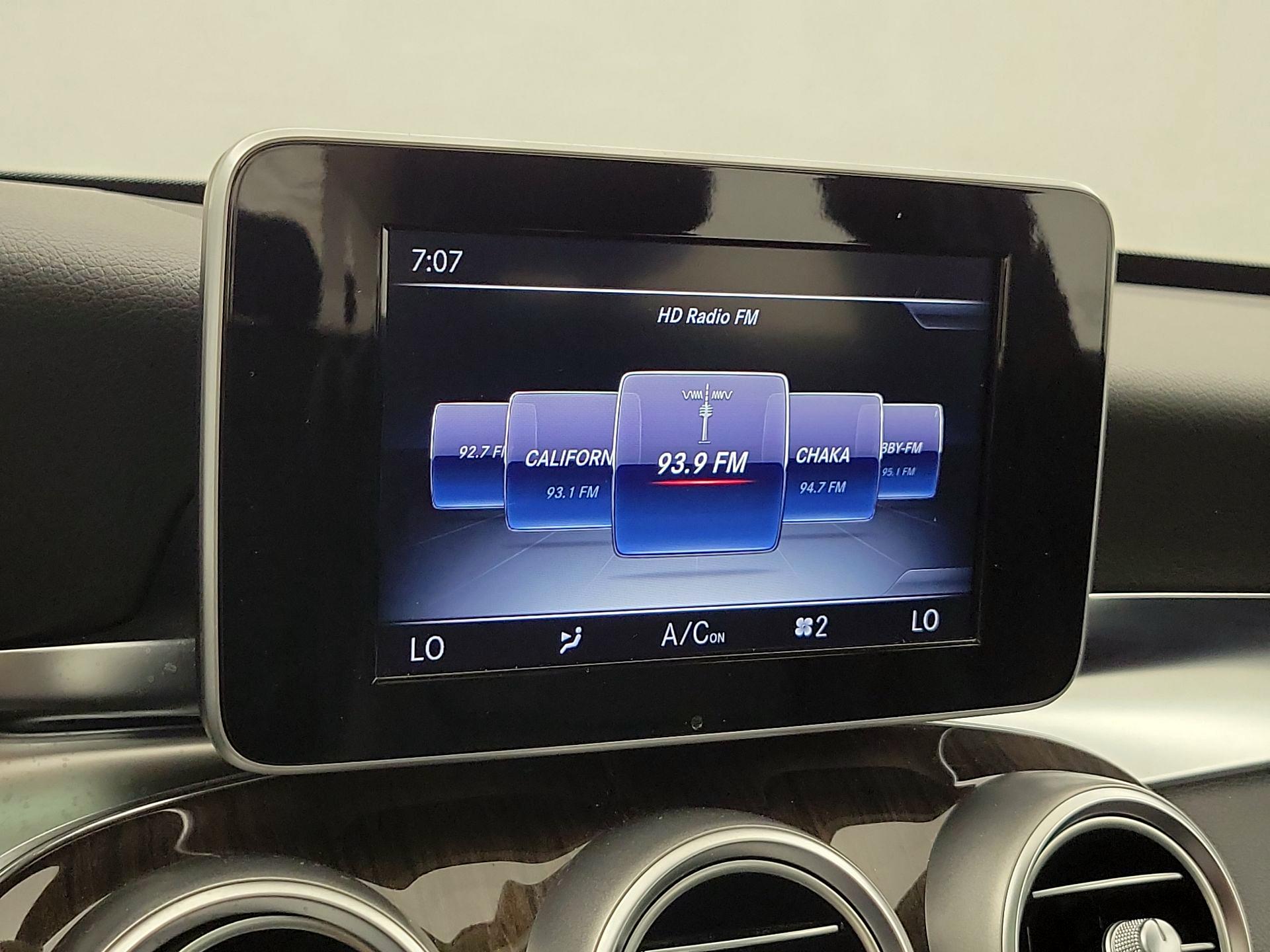 Thumbnail: 2015 Mercedes-Benz C-Class - 16