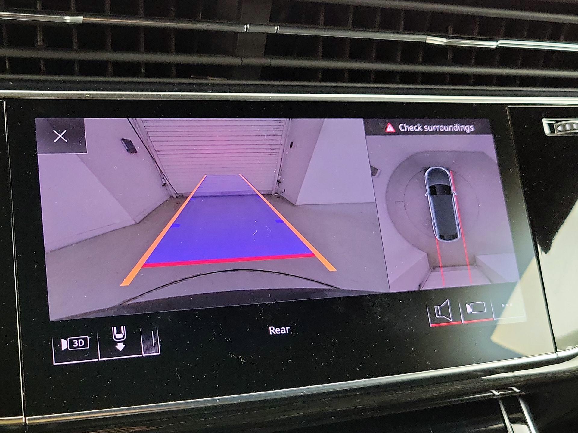 Thumbnail: 2019 Audi Q8 - 15