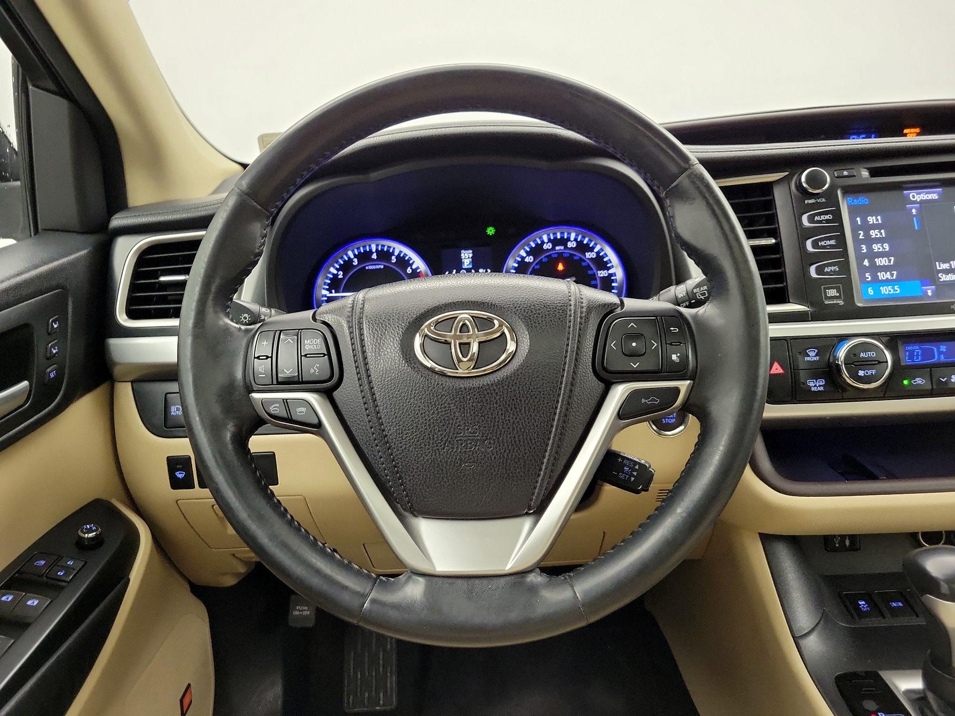 Thumbnail: 2014 Toyota Highlander - 10
