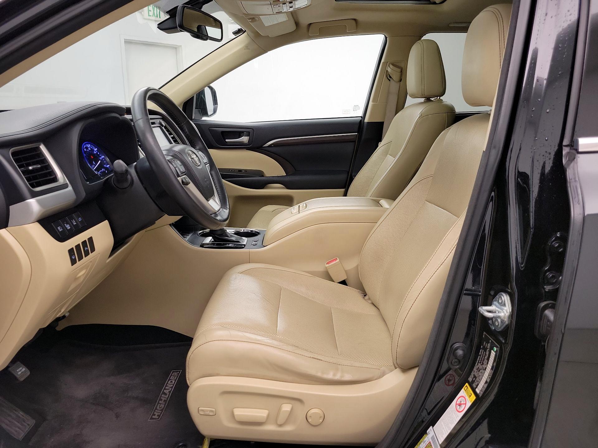 Thumbnail: 2014 Toyota Highlander - 11