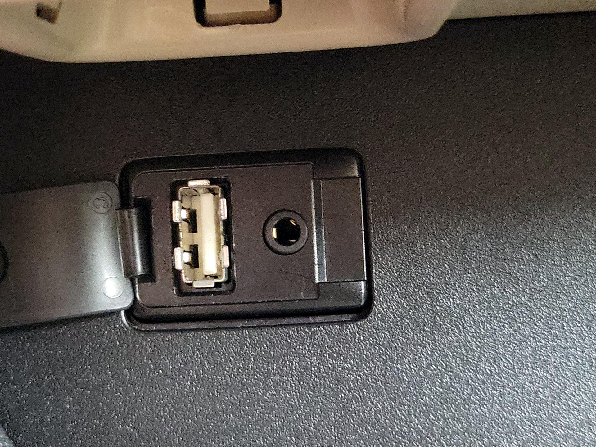 Thumbnail: 2014 Toyota Highlander - 18