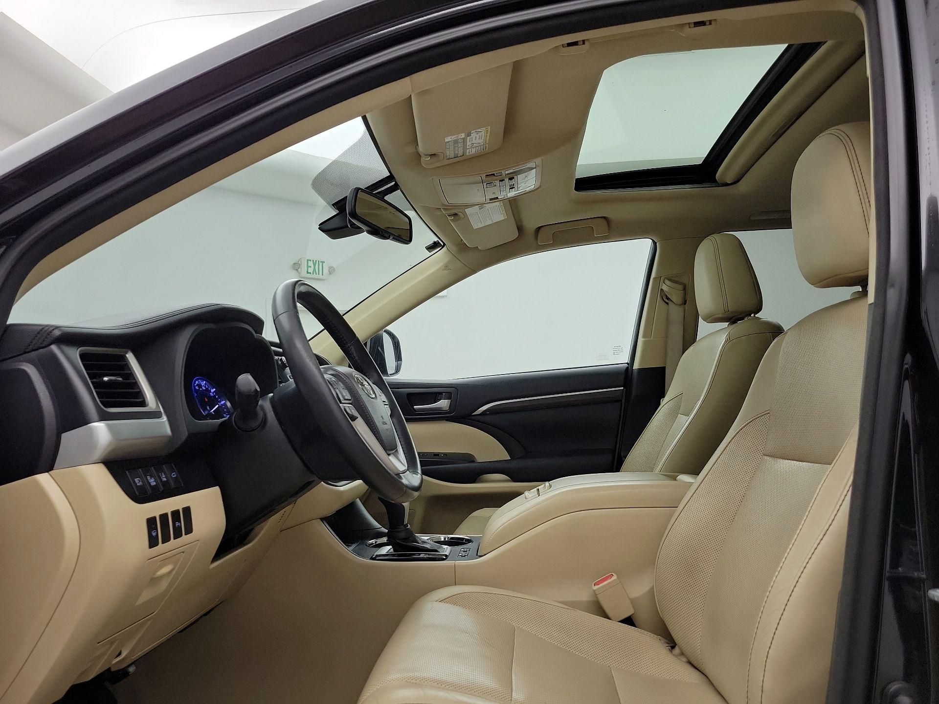 Thumbnail: 2014 Toyota Highlander - 19