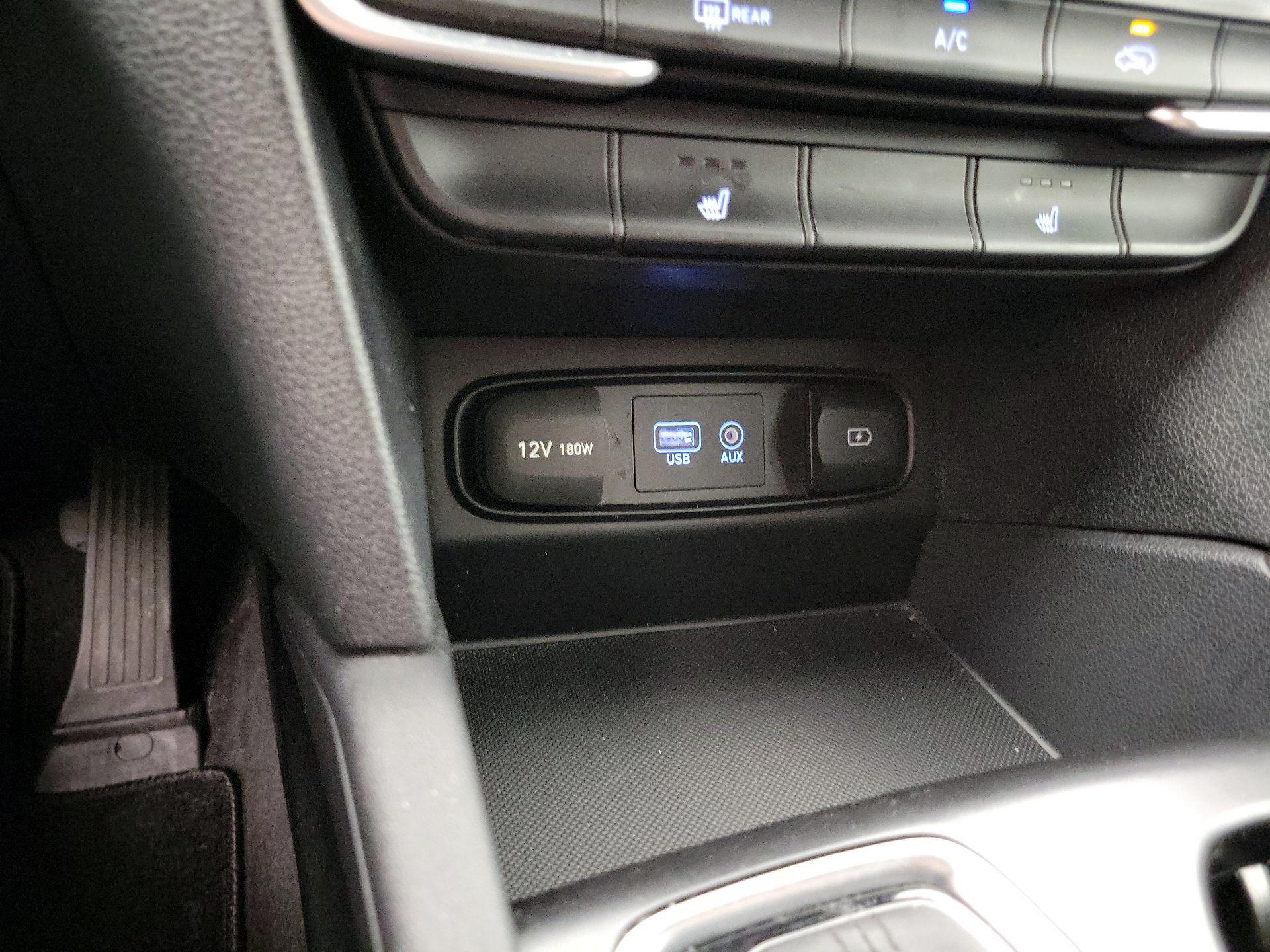 Thumbnail: 2020 Hyundai Santa Fe - 18