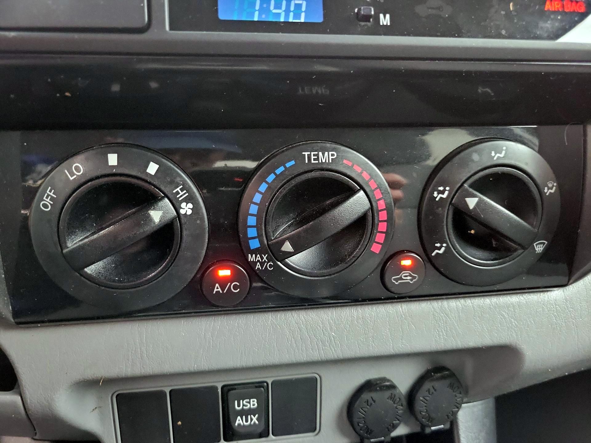 Thumbnail: 2014 Toyota Tacoma - 16