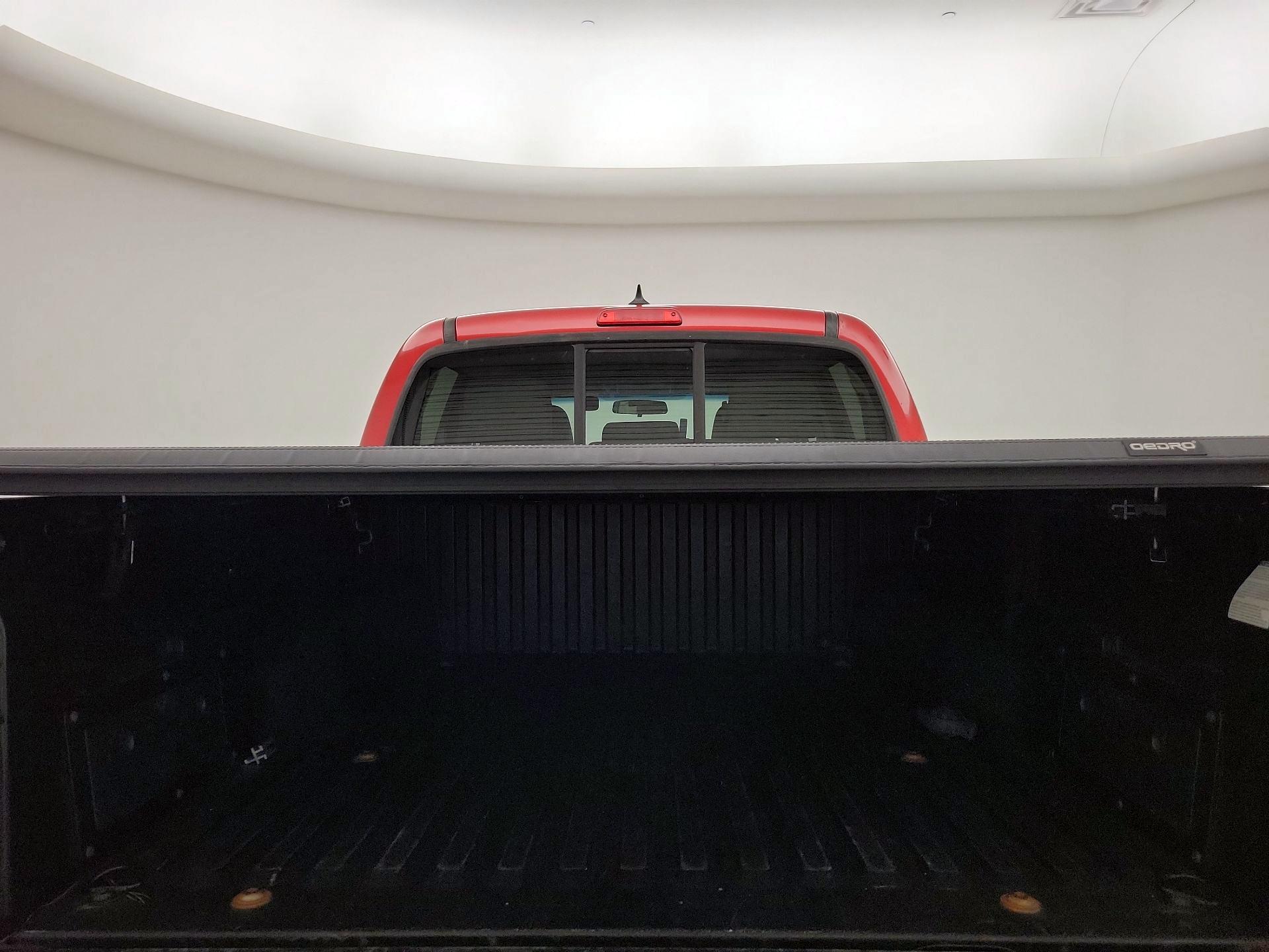 Thumbnail: 2014 Toyota Tacoma - 20