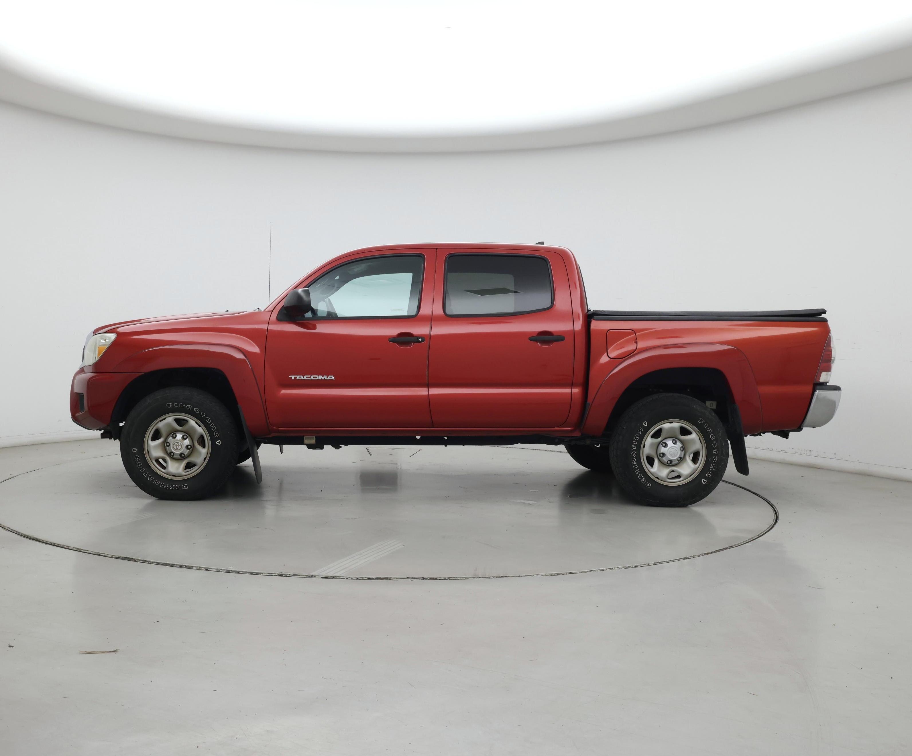 Thumbnail: 2014 Toyota Tacoma - 3
