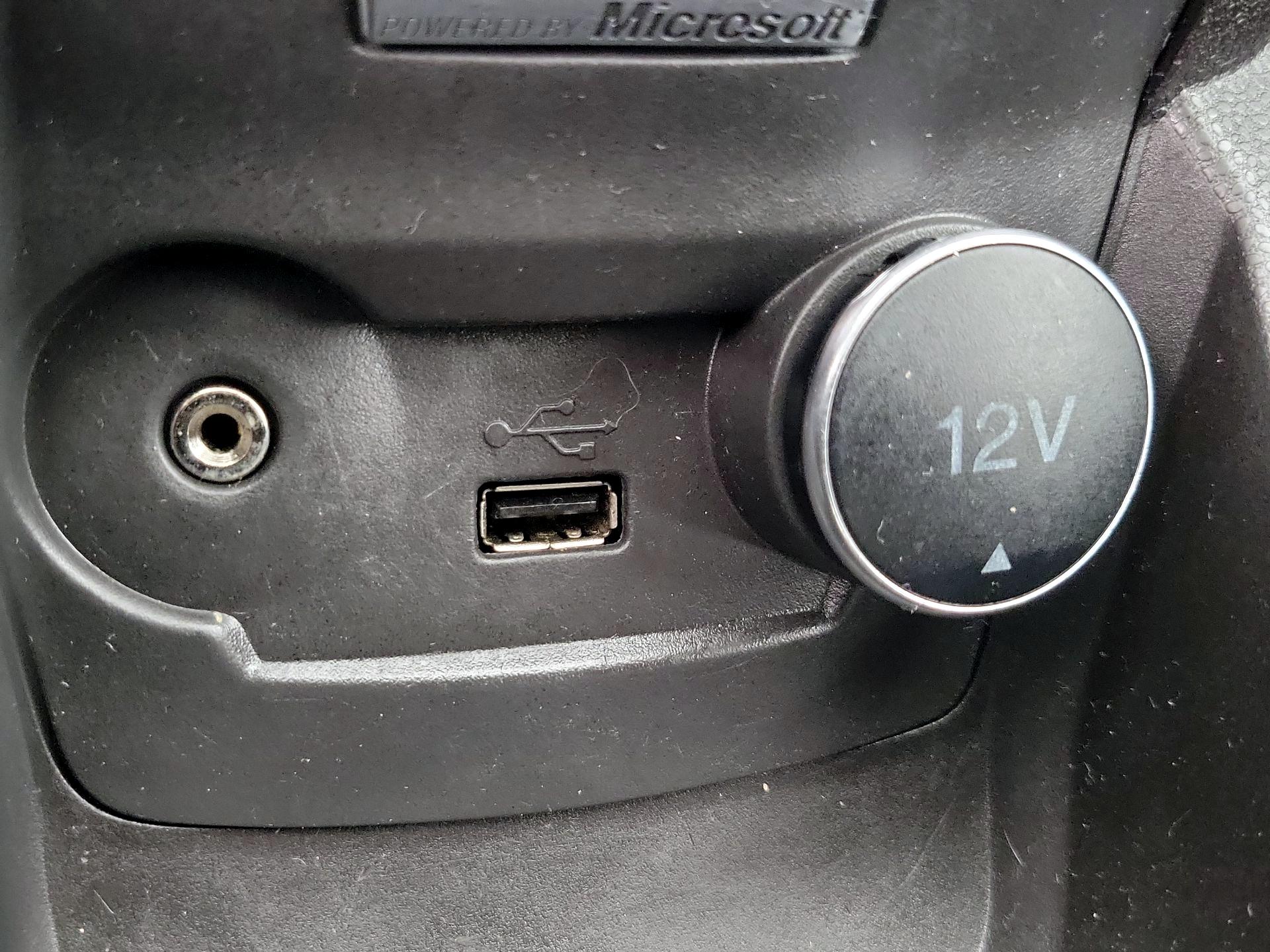 Thumbnail: 2014 Ford Fiesta - 17