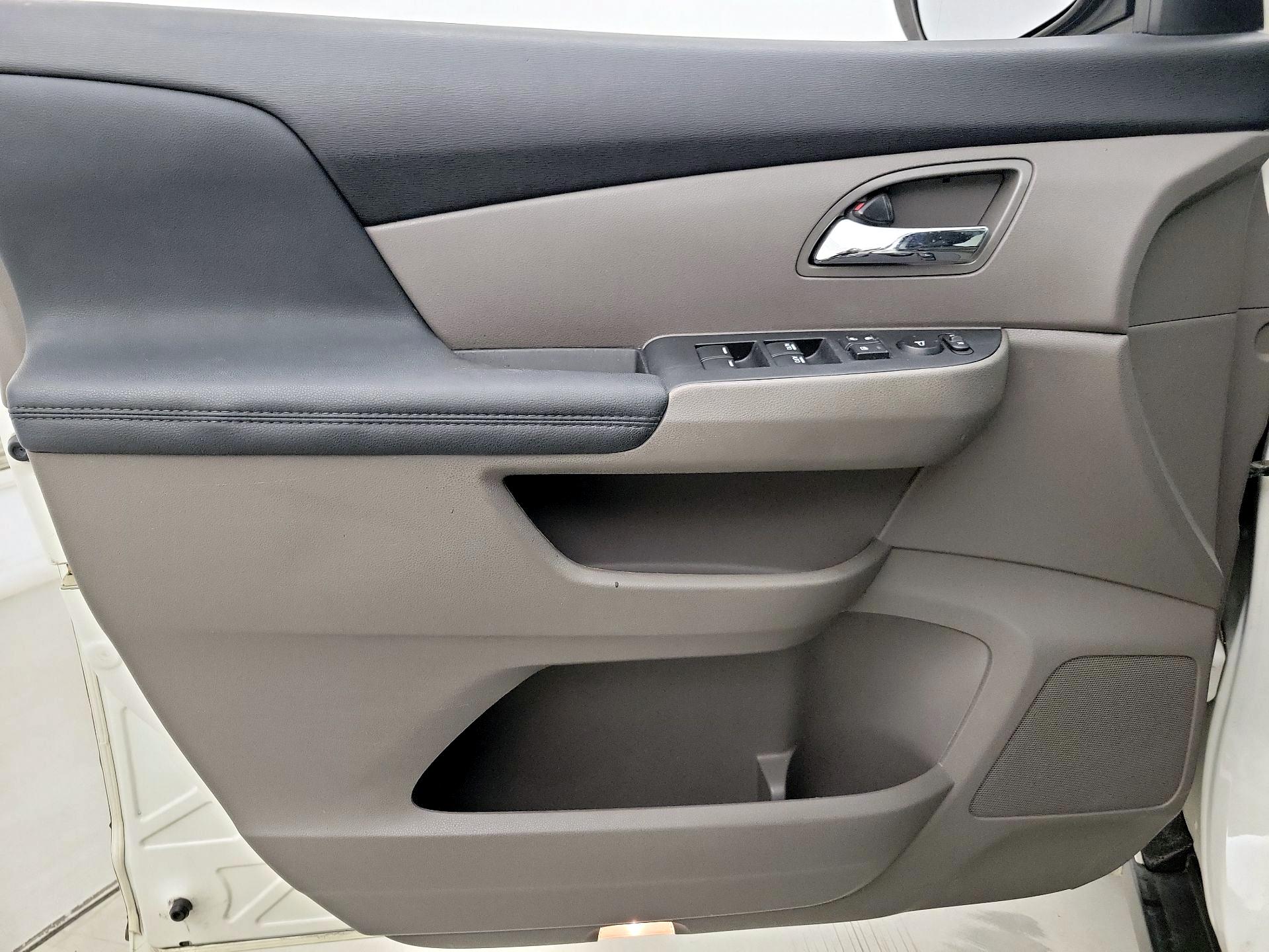 Thumbnail: 2015 Honda Odyssey - 12