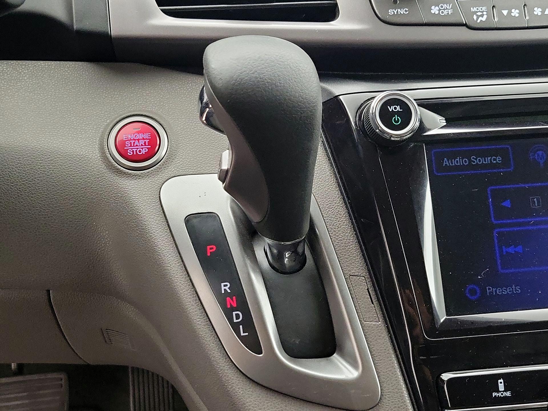 Thumbnail: 2015 Honda Odyssey - 17