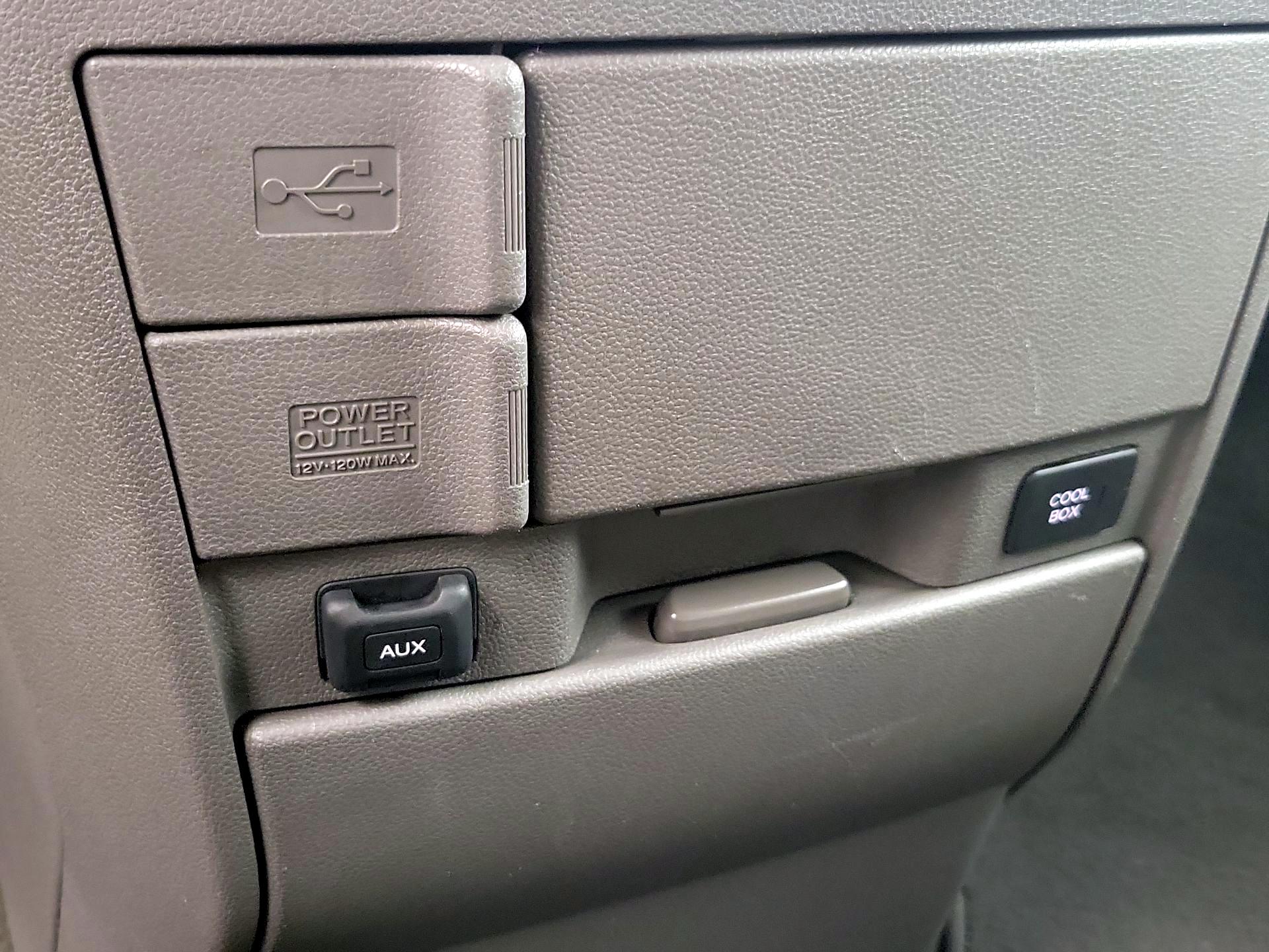 Thumbnail: 2015 Honda Odyssey - 18