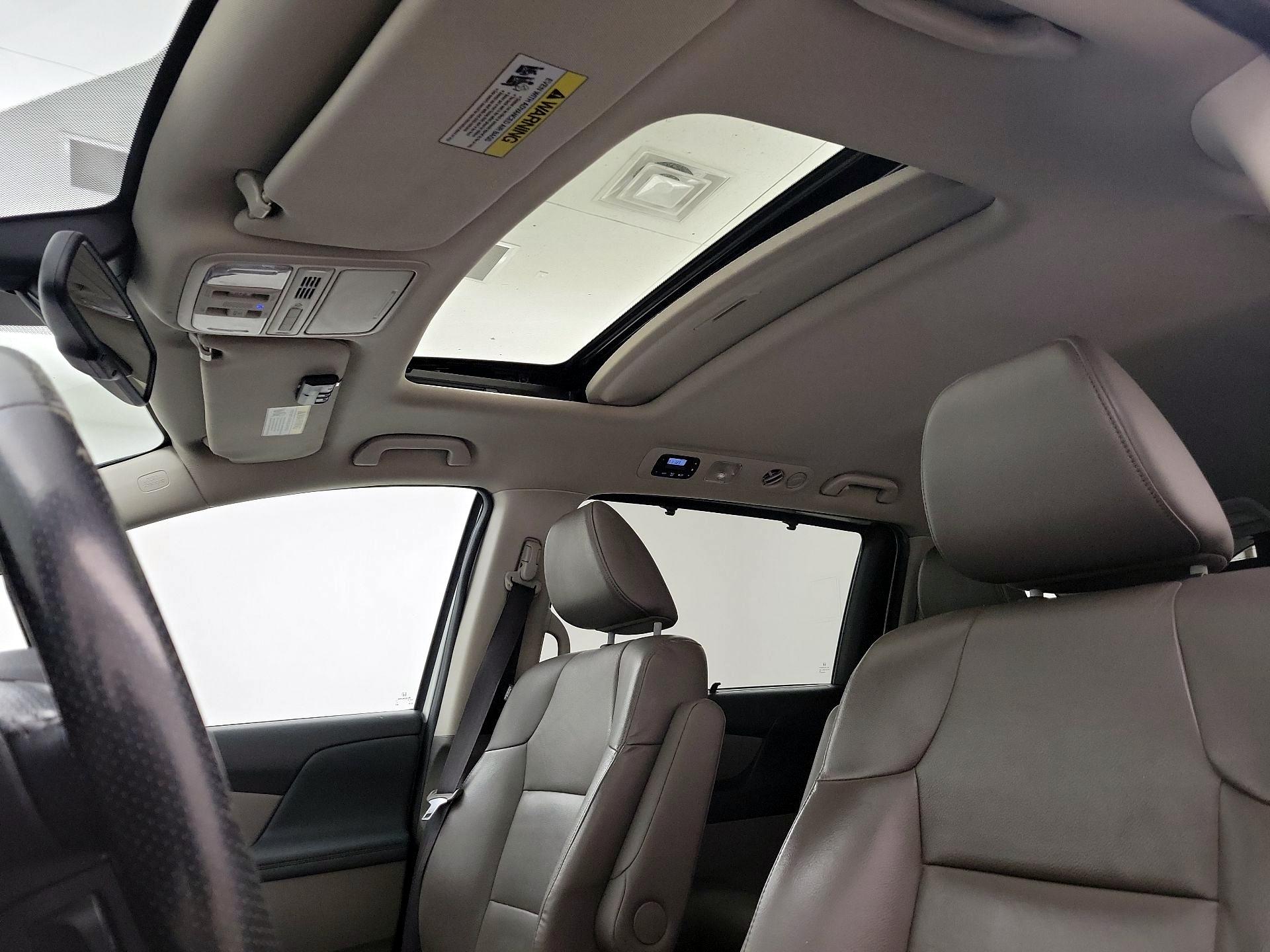 Thumbnail: 2015 Honda Odyssey - 19