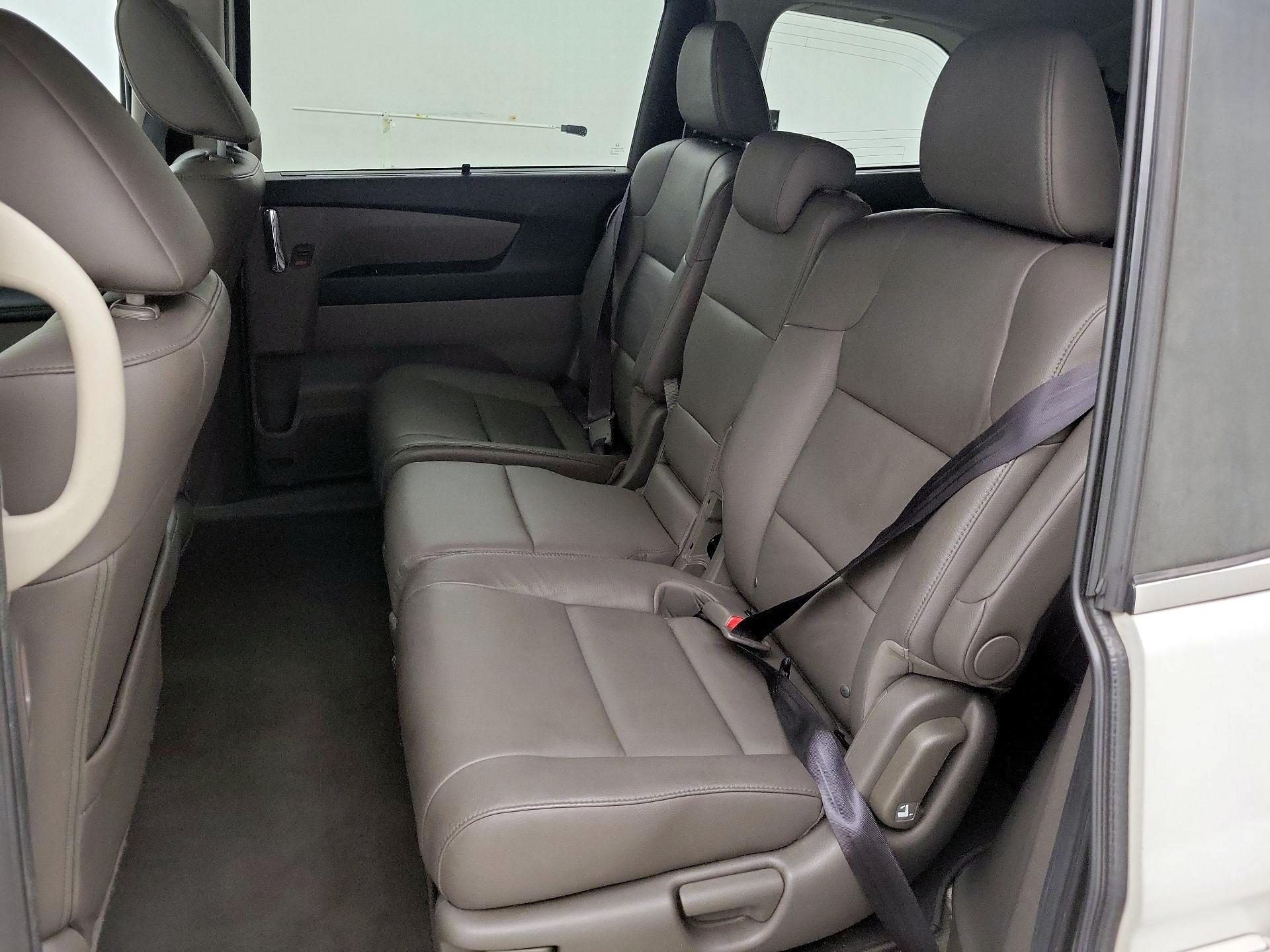 Thumbnail: 2015 Honda Odyssey - 20