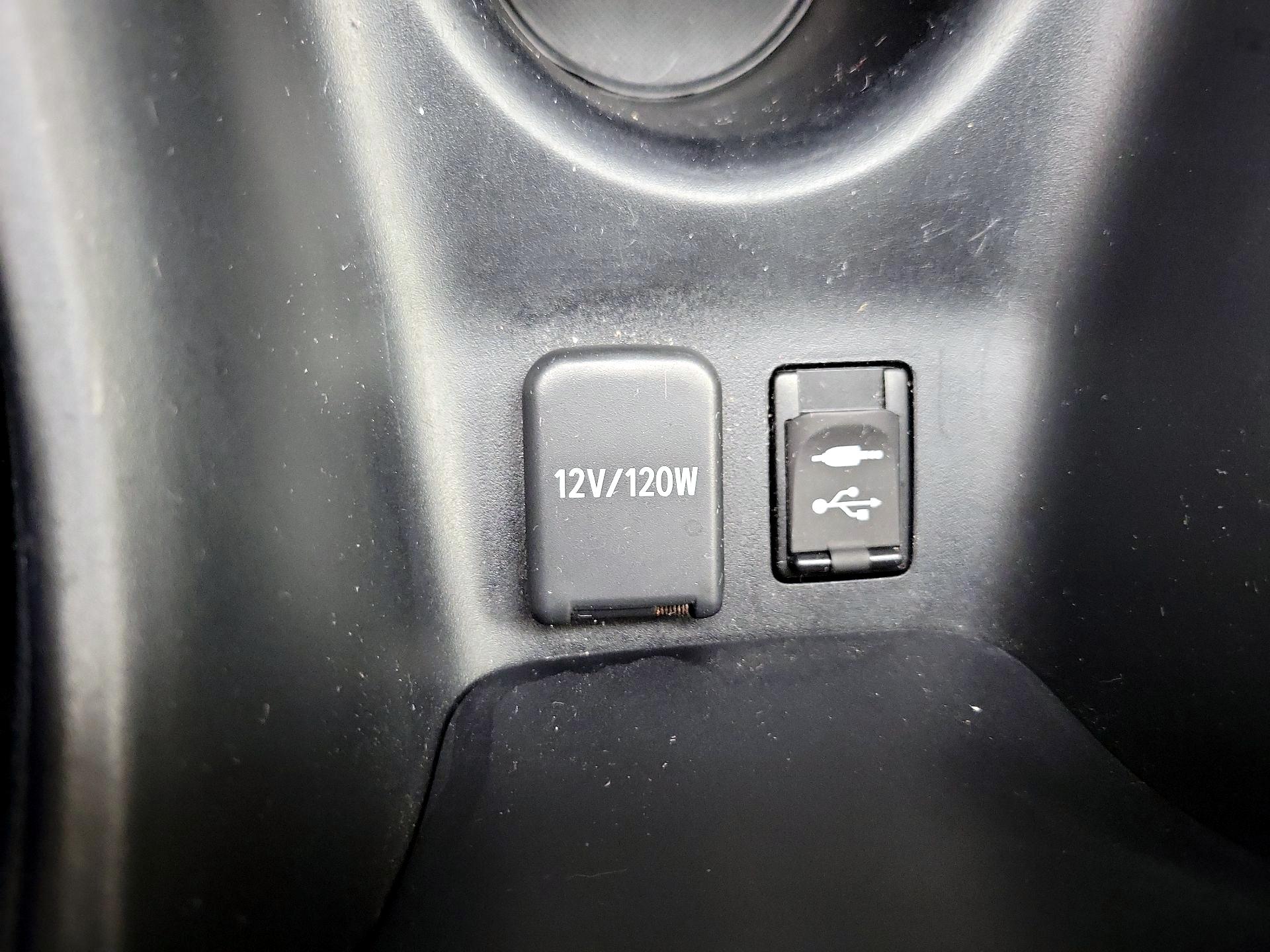 Thumbnail: 2018 Toyota Prius - 18