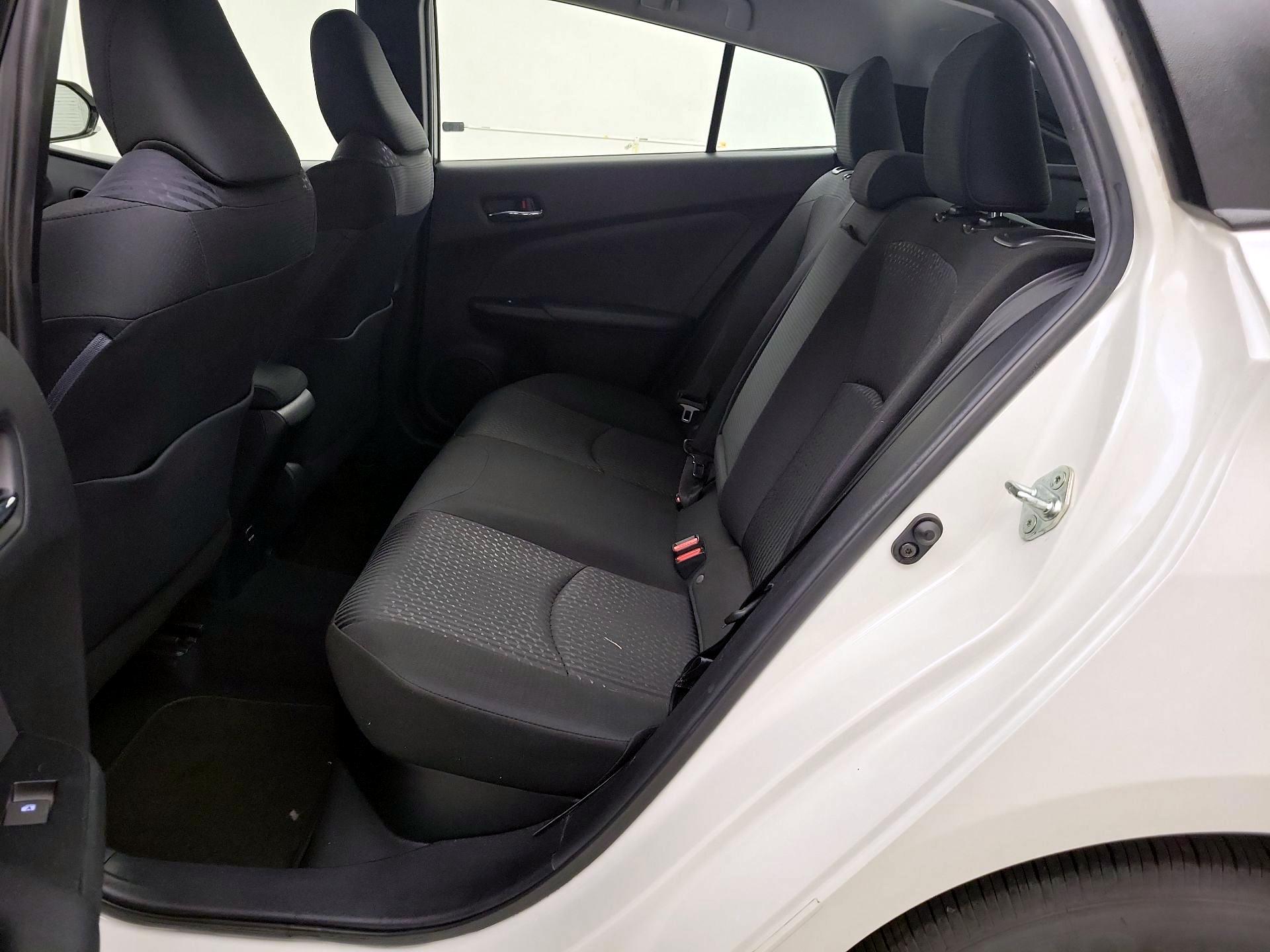 Thumbnail: 2018 Toyota Prius - 19