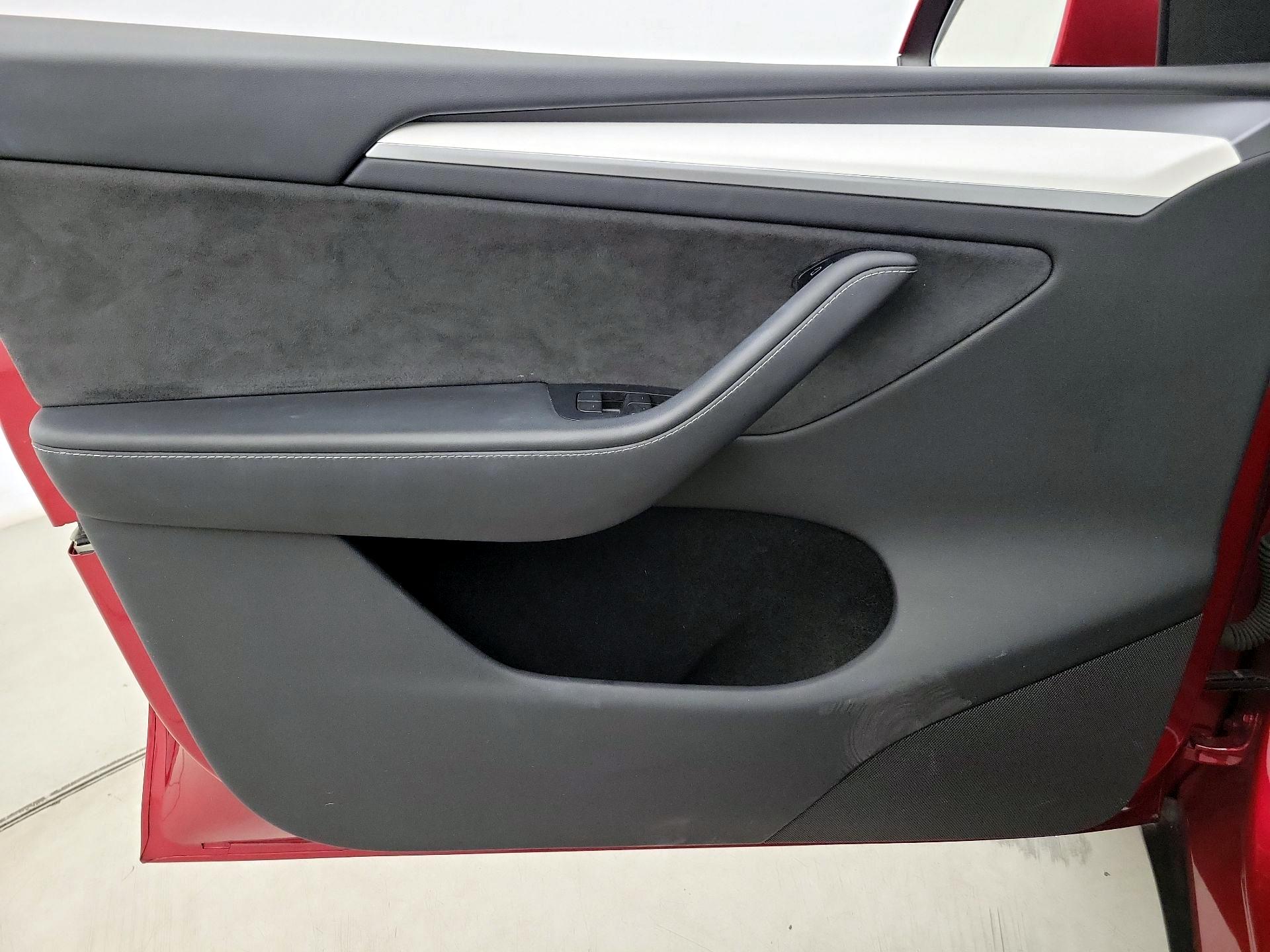 Thumbnail: 2024 Tesla Model Y - 12