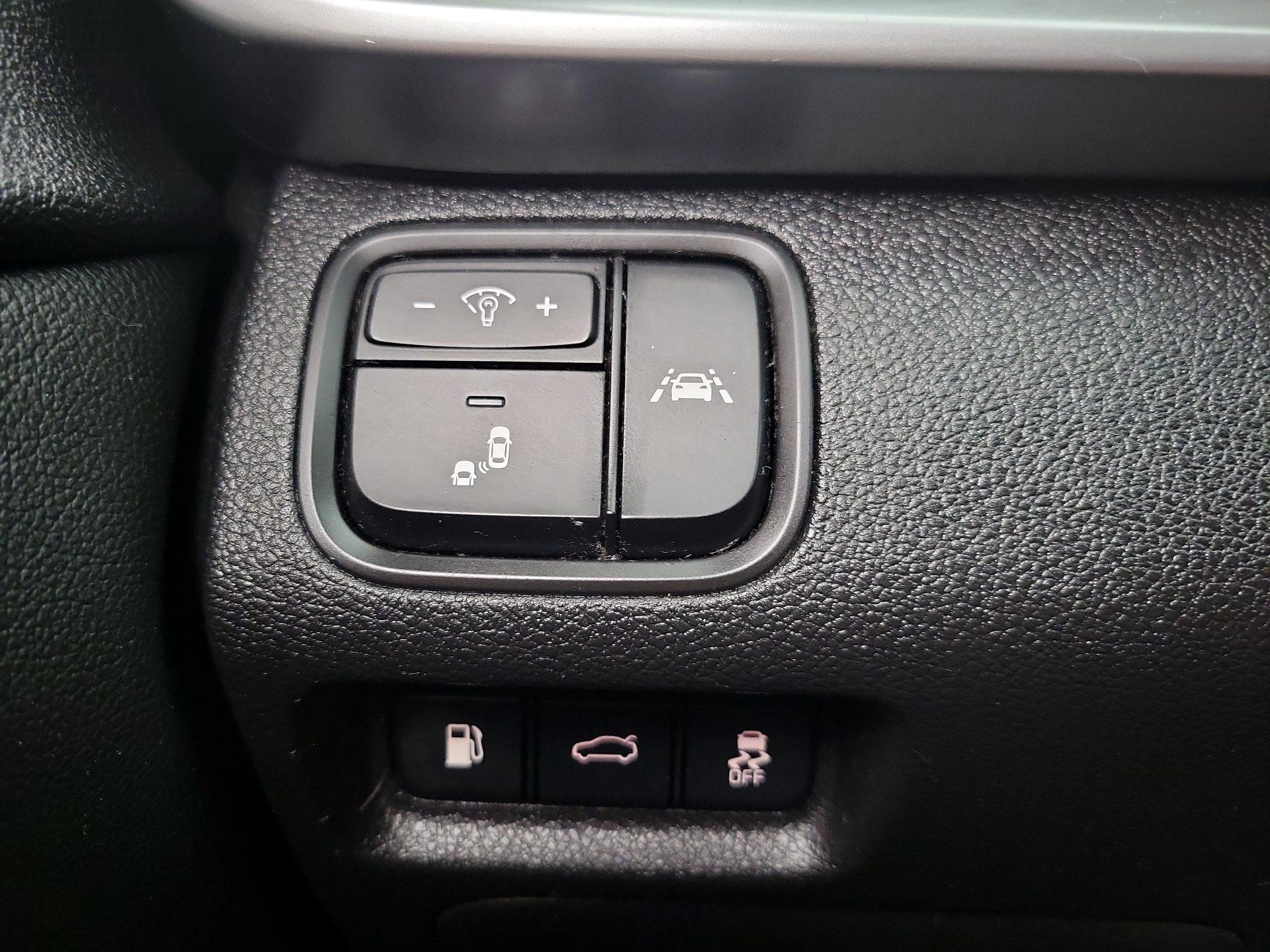 Thumbnail: 2020 Kia Optima - 13