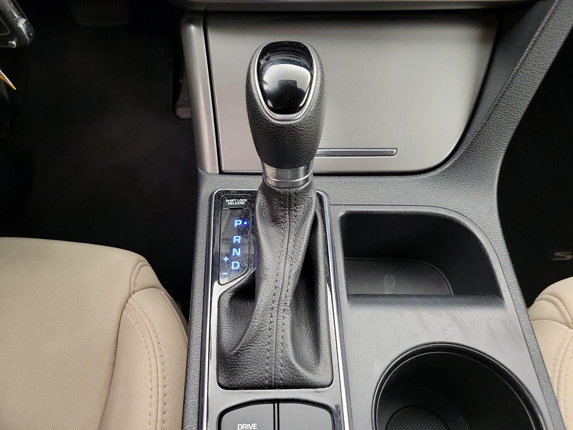 Thumbnail: 2017 Hyundai Sonata - 17