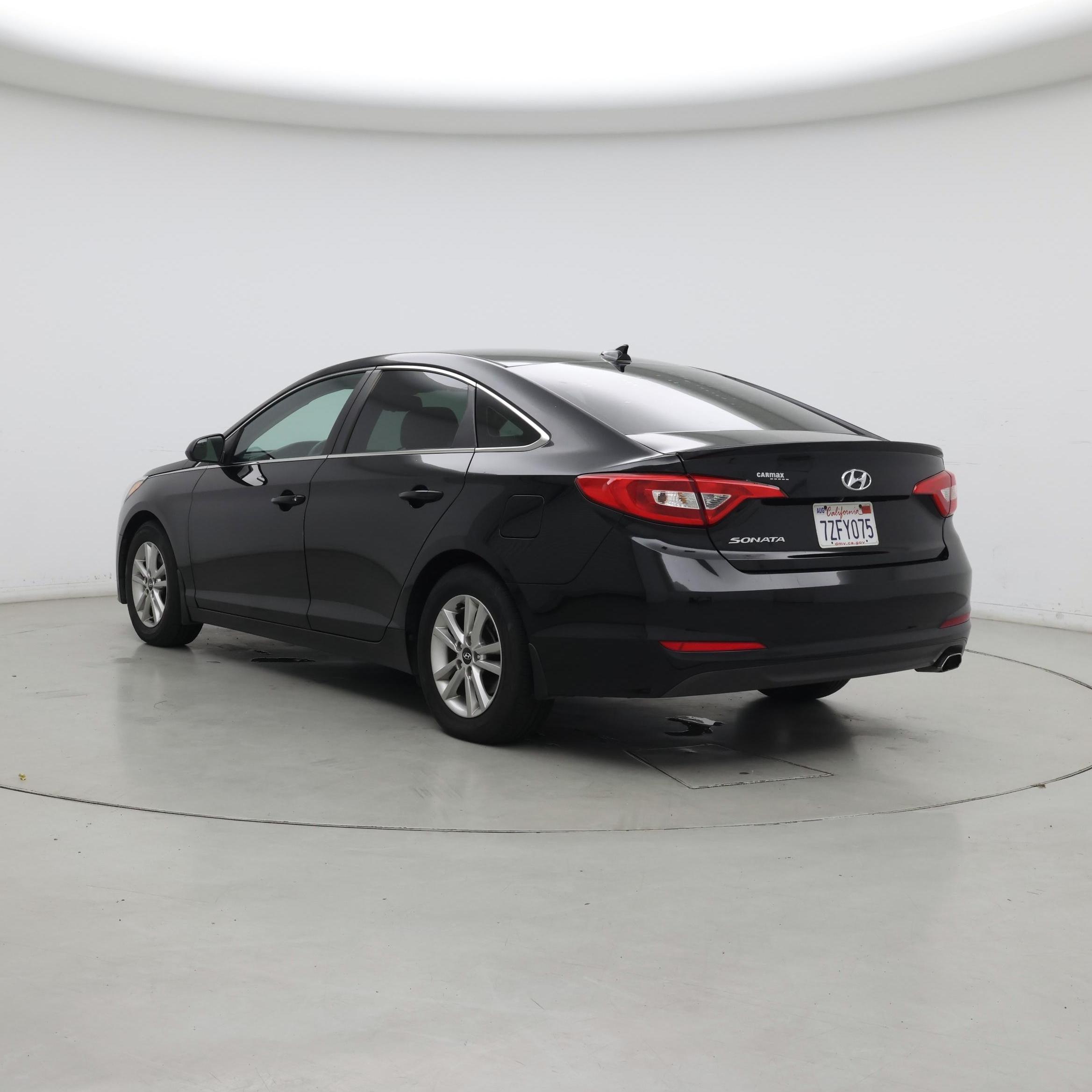 Thumbnail: 2017 Hyundai Sonata - 2