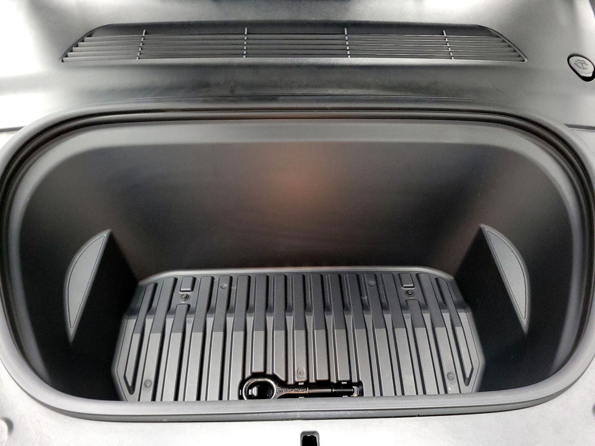 Thumbnail: 2021 Tesla Model Y - 19