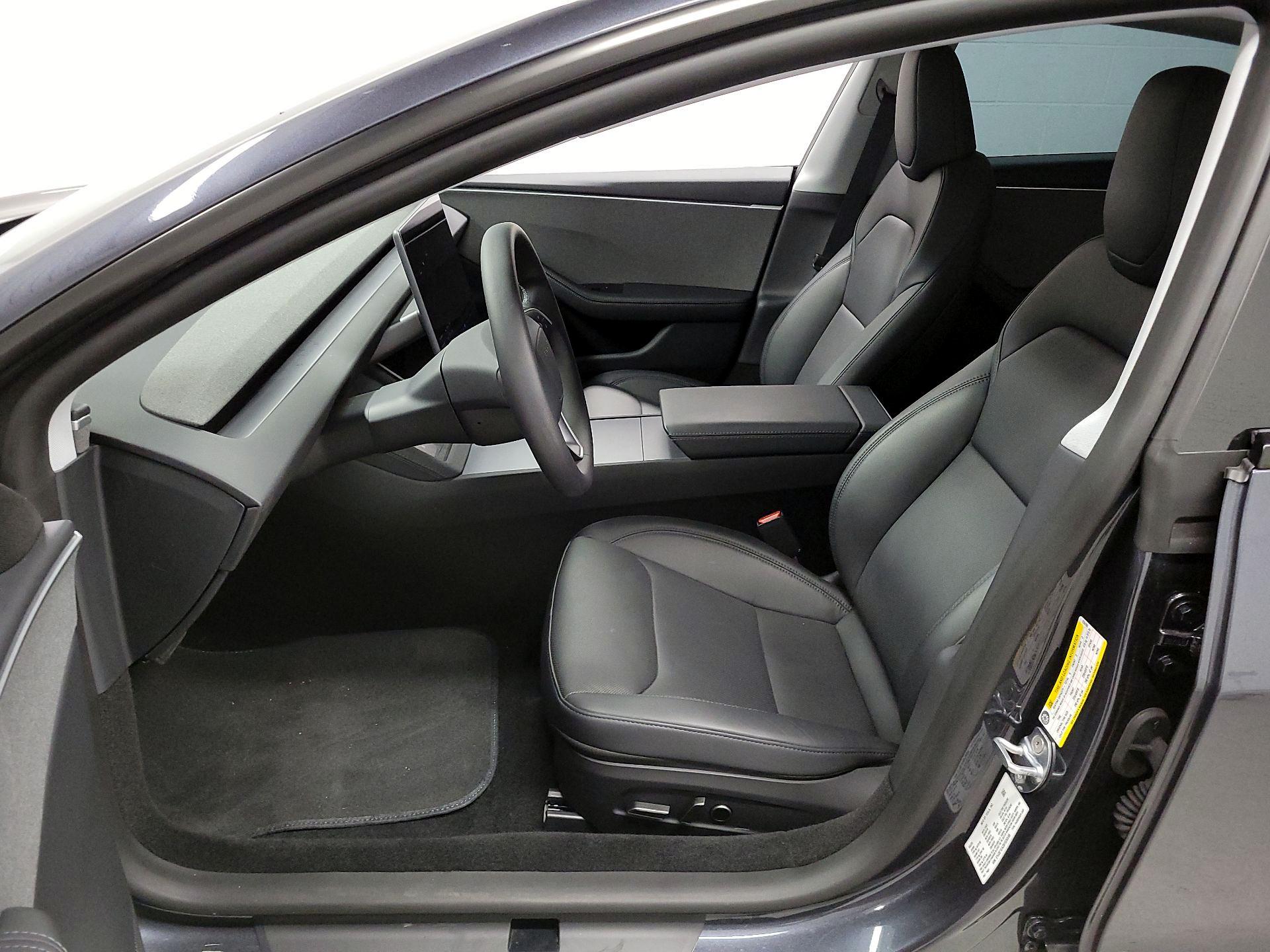 Thumbnail: 2025 Tesla Model 3 - 9