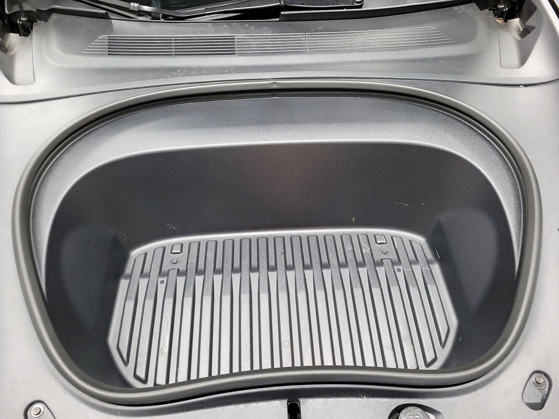 Thumbnail: 2025 Tesla Model 3 - 19