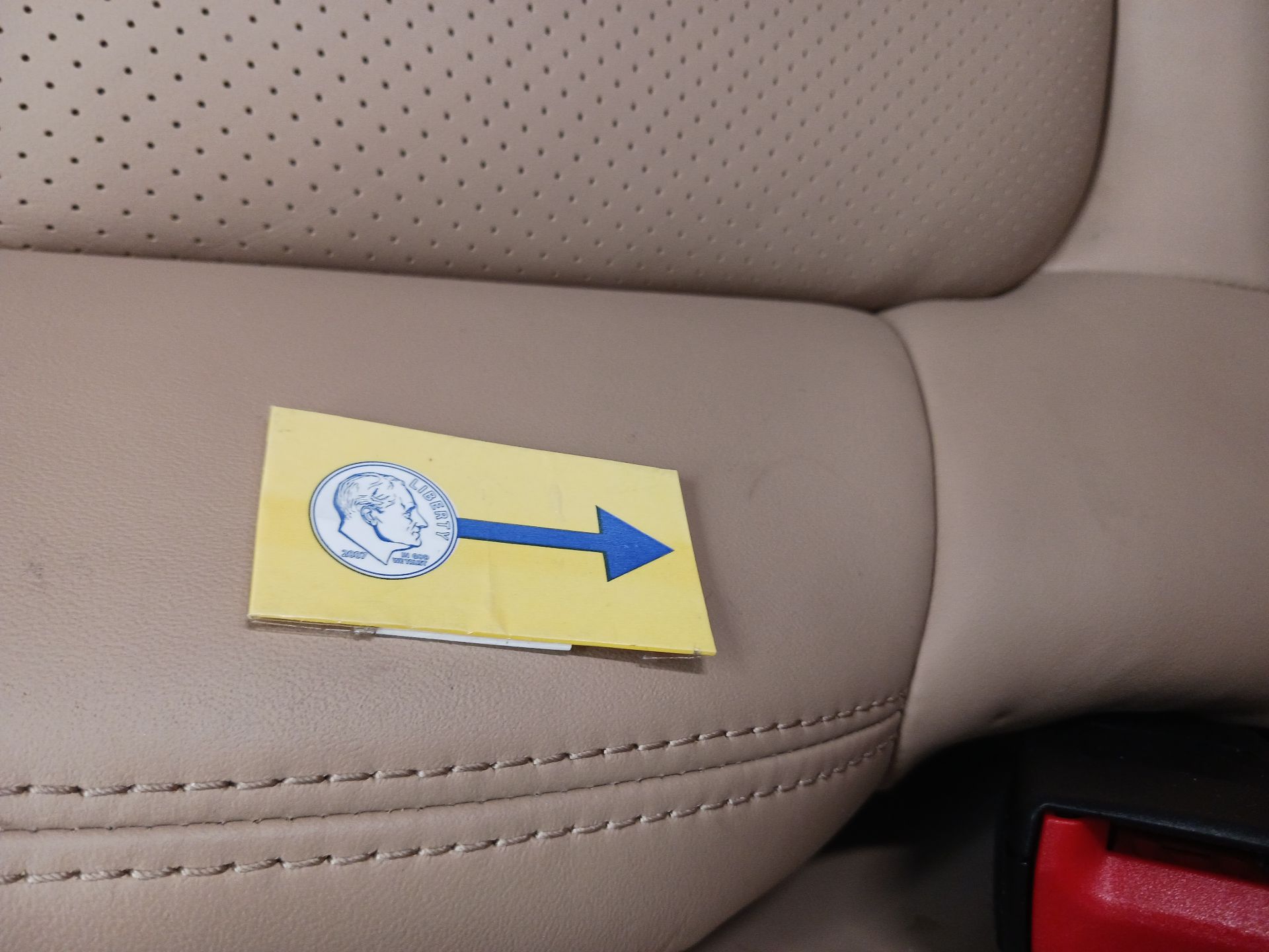 Thumbnail: 2021 Porsche Macan - 20