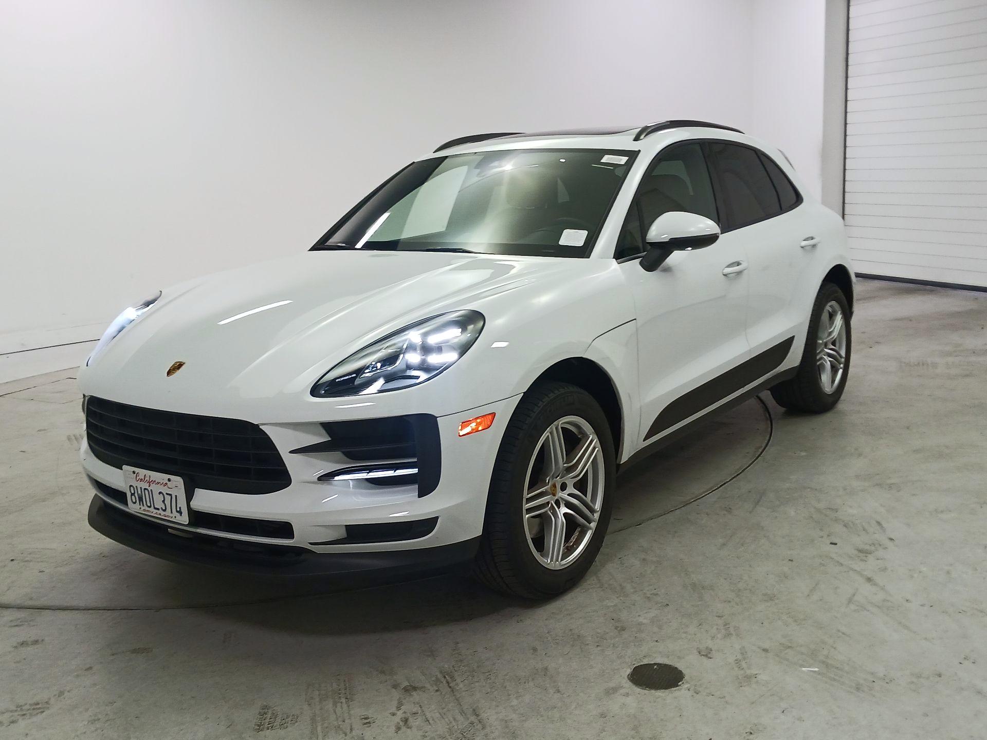 Thumbnail: 2021 Porsche Macan - 3