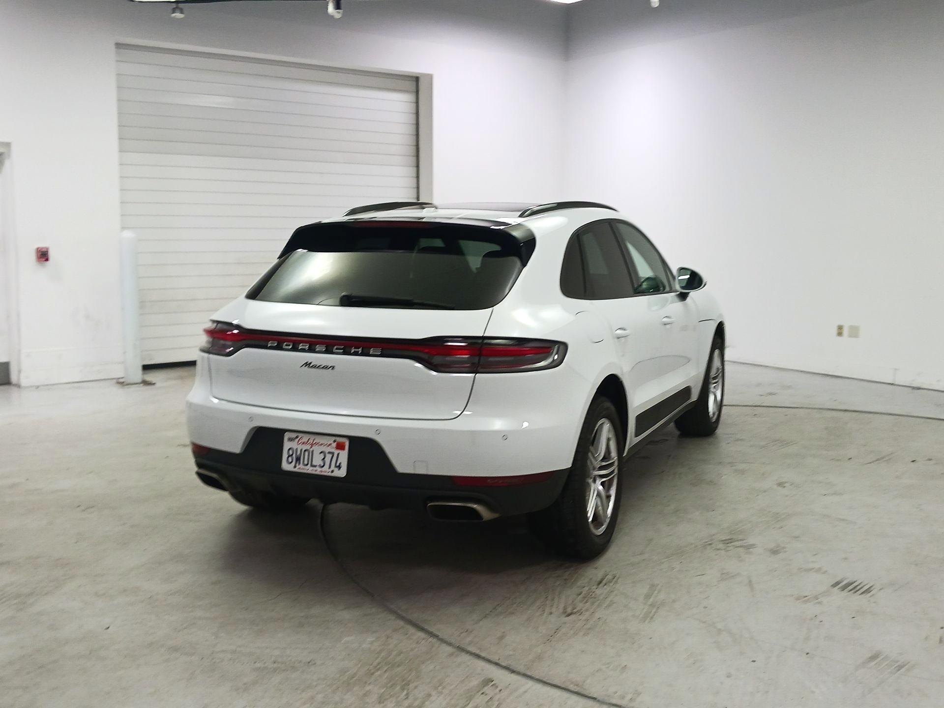 Thumbnail: 2021 Porsche Macan - 5