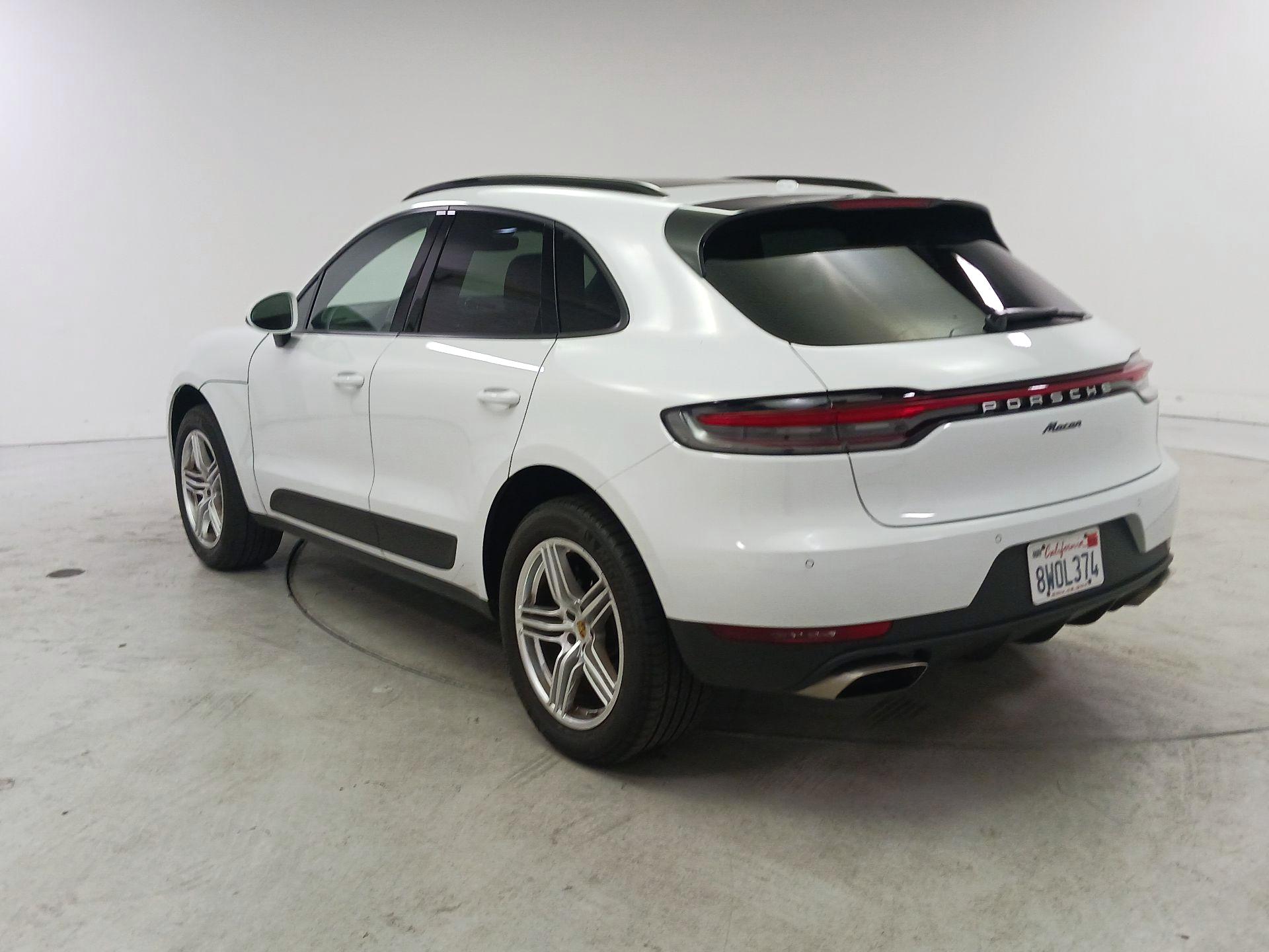 Thumbnail: 2021 Porsche Macan - 7