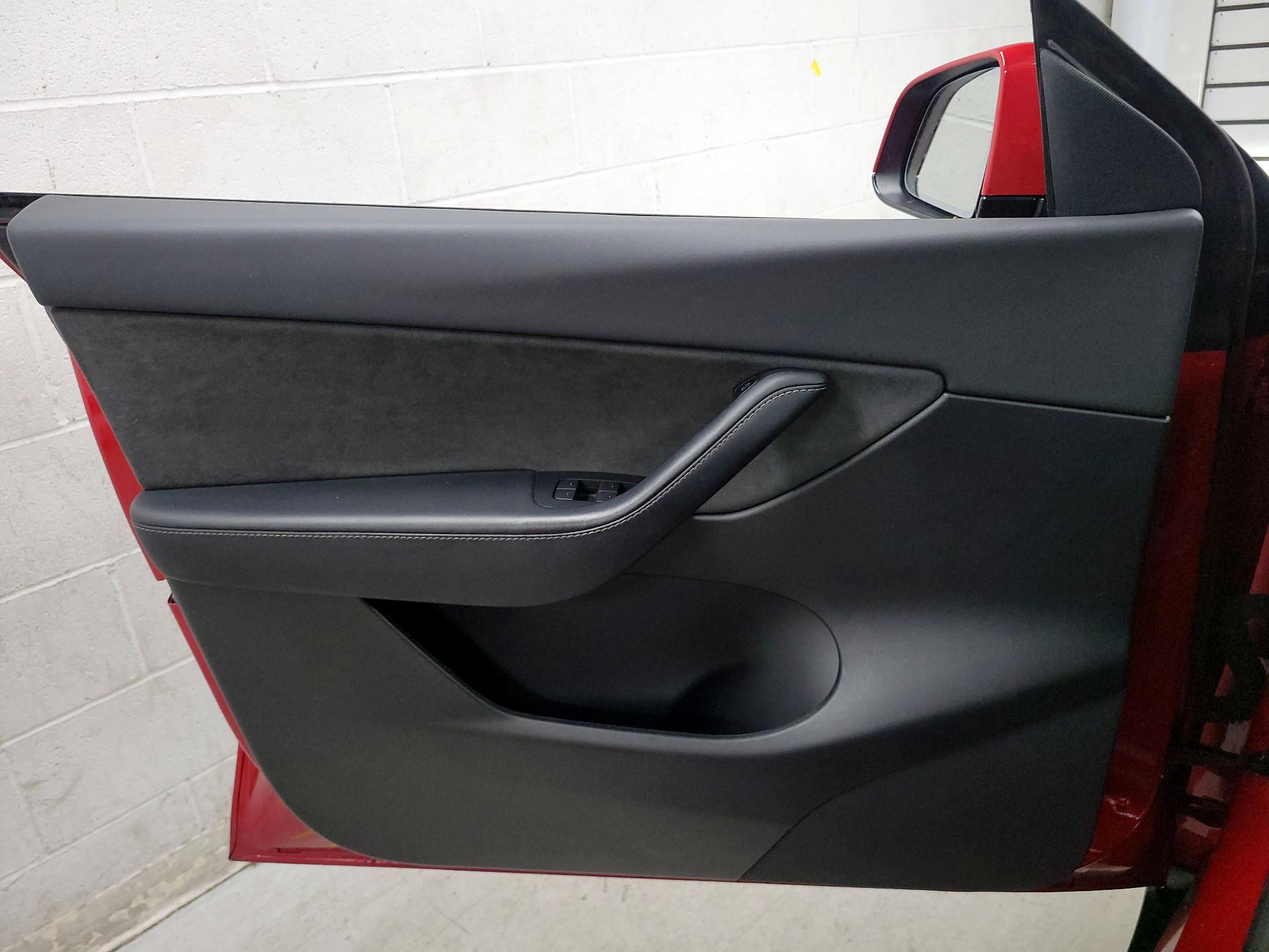 Thumbnail: 2022 Tesla Model Y - 10