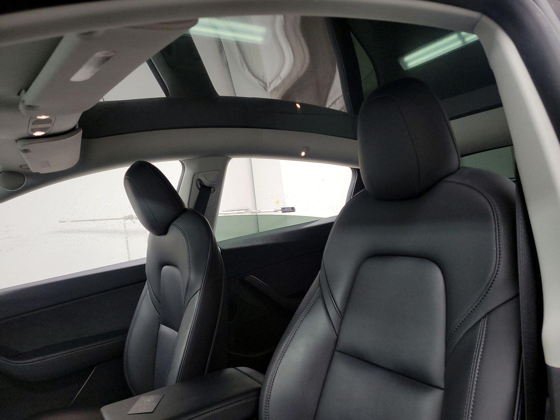 Thumbnail: 2022 Tesla Model Y - 16