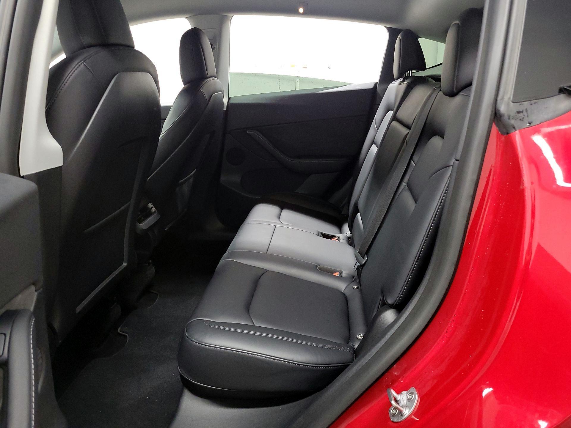 Thumbnail: 2022 Tesla Model Y - 17