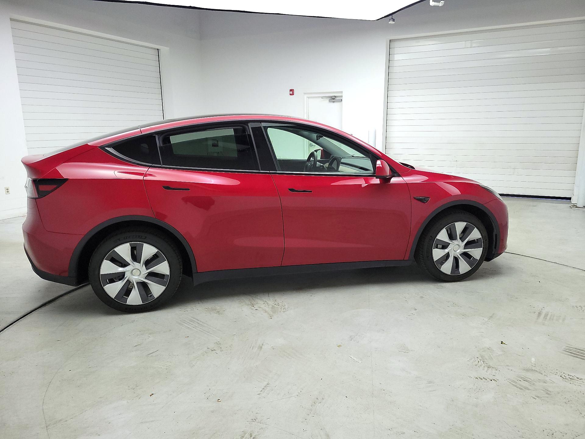 Thumbnail: 2022 Tesla Model Y - 4