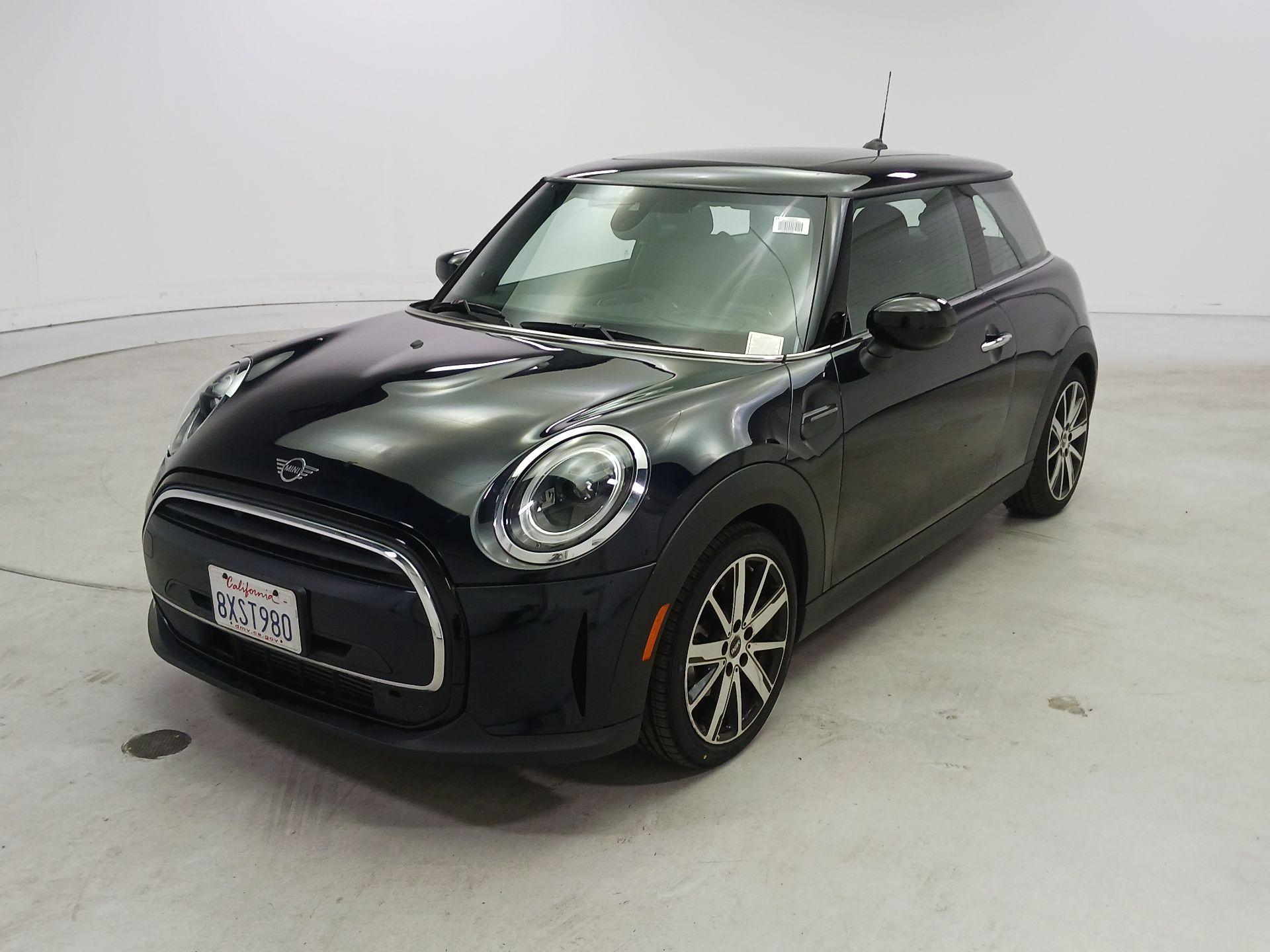 Thumbnail: 2022 MINI Cooper Hardtop - 3