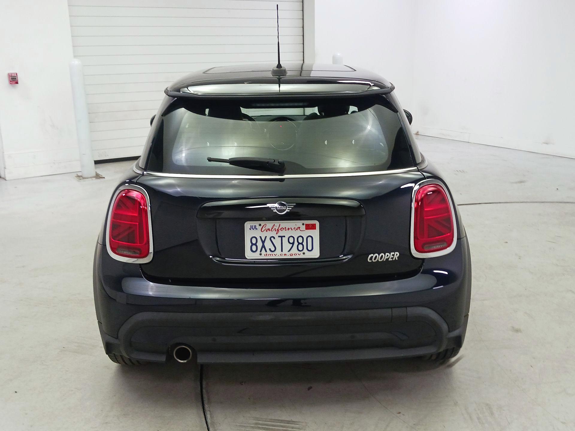 Thumbnail: 2022 MINI Cooper Hardtop - 6