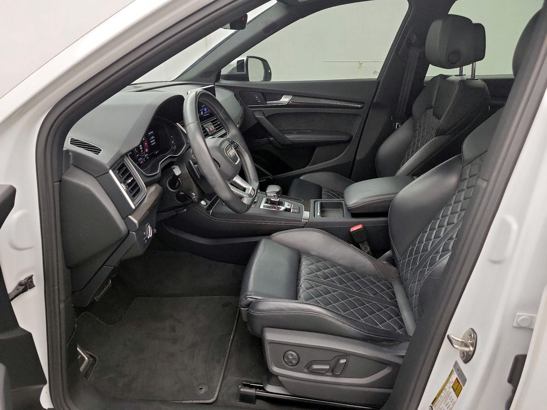 Thumbnail: 2018 Audi SQ5 - 11