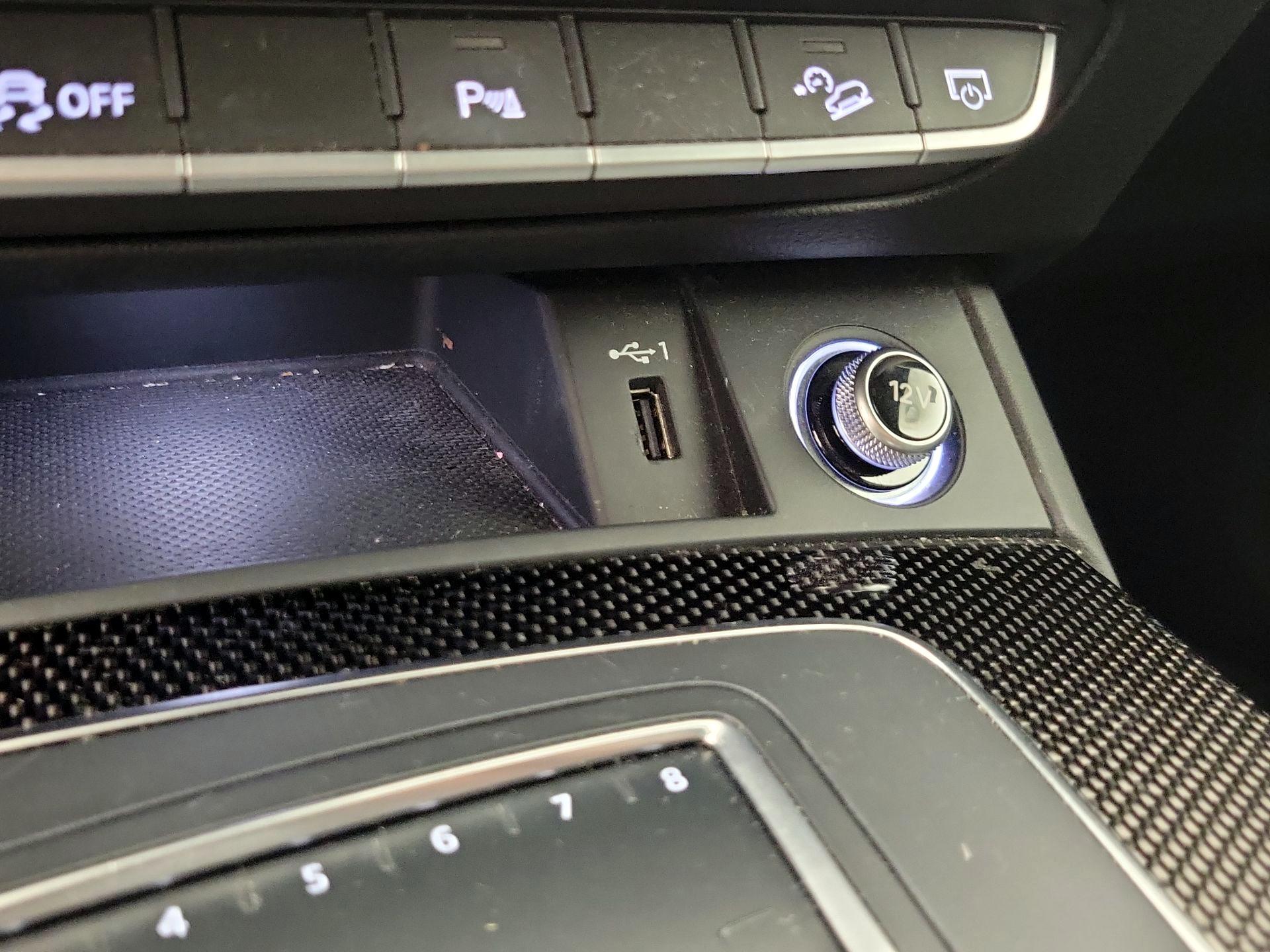 Thumbnail: 2018 Audi SQ5 - 19