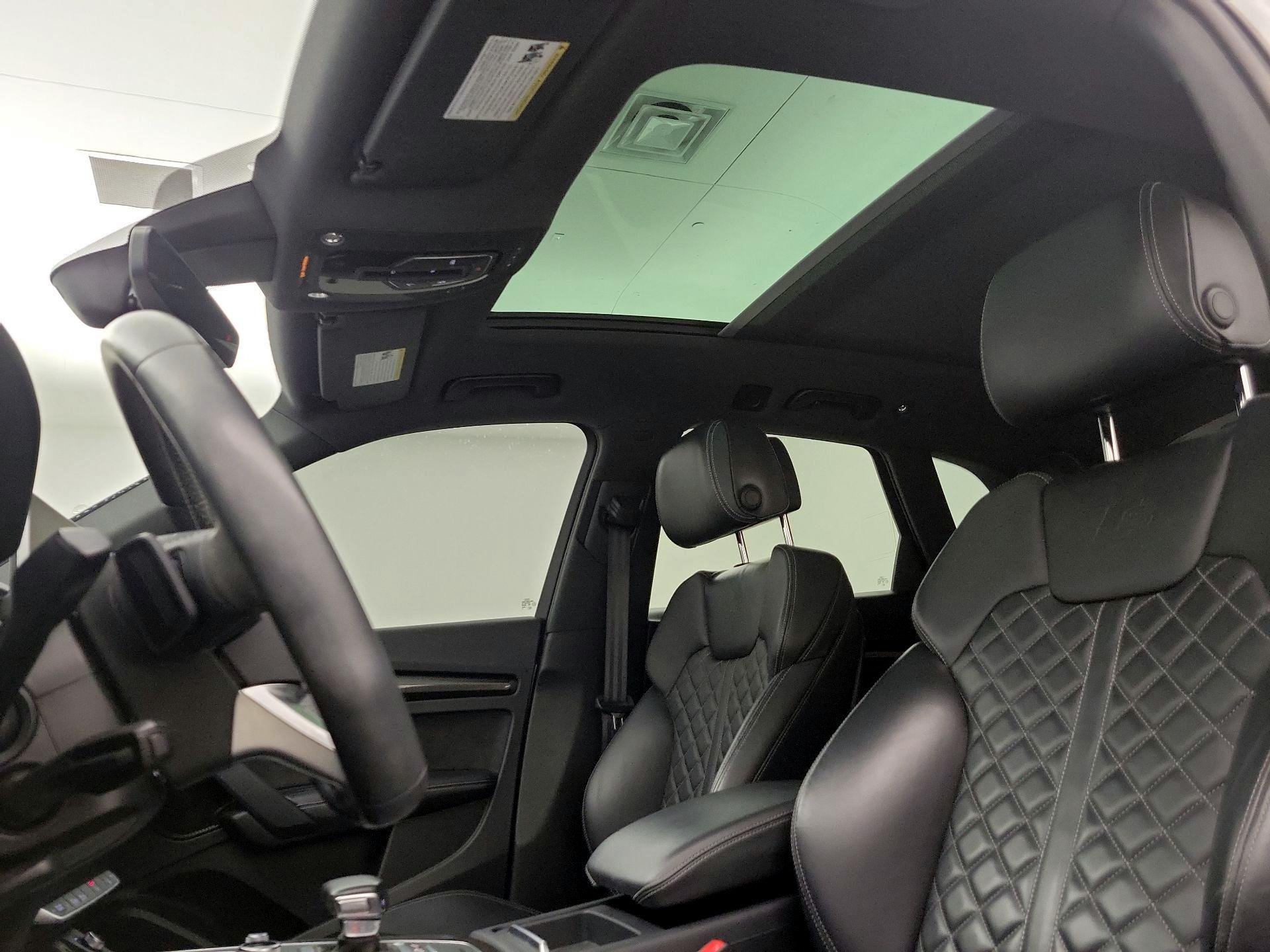 Thumbnail: 2018 Audi SQ5 - 20