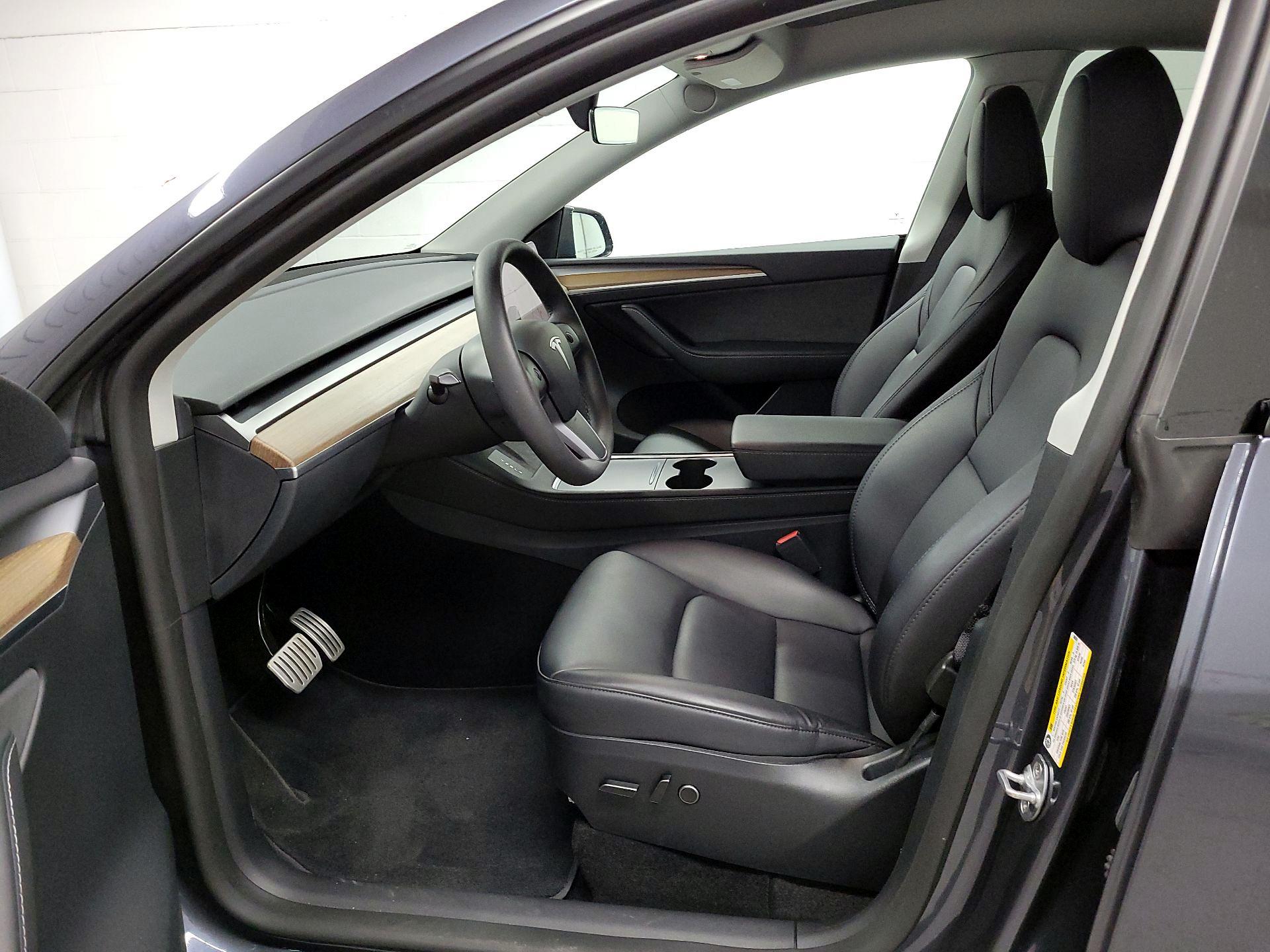 Thumbnail: 2023 Tesla Model Y - 9