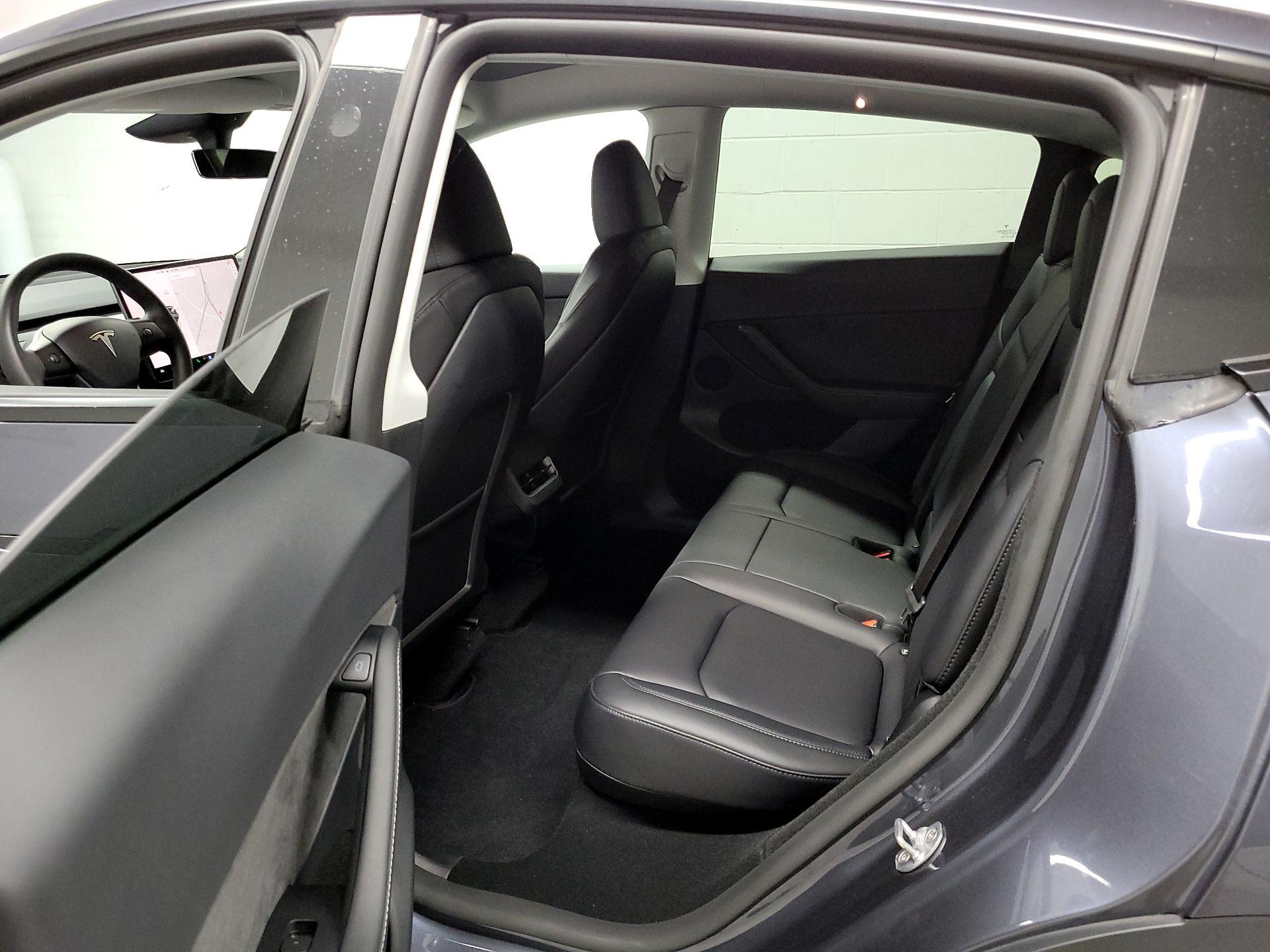 Thumbnail: 2023 Tesla Model Y - 17