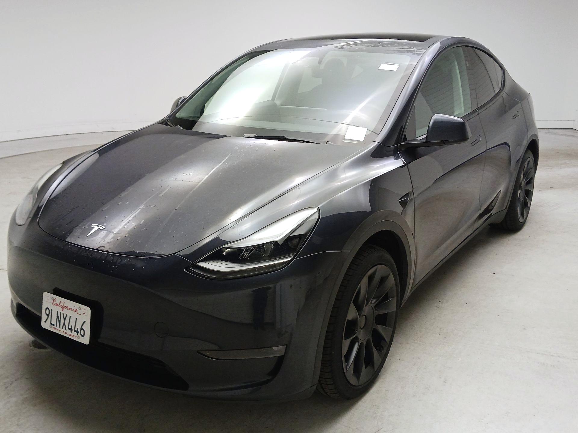 Thumbnail: 2024 Tesla Model Y - 3