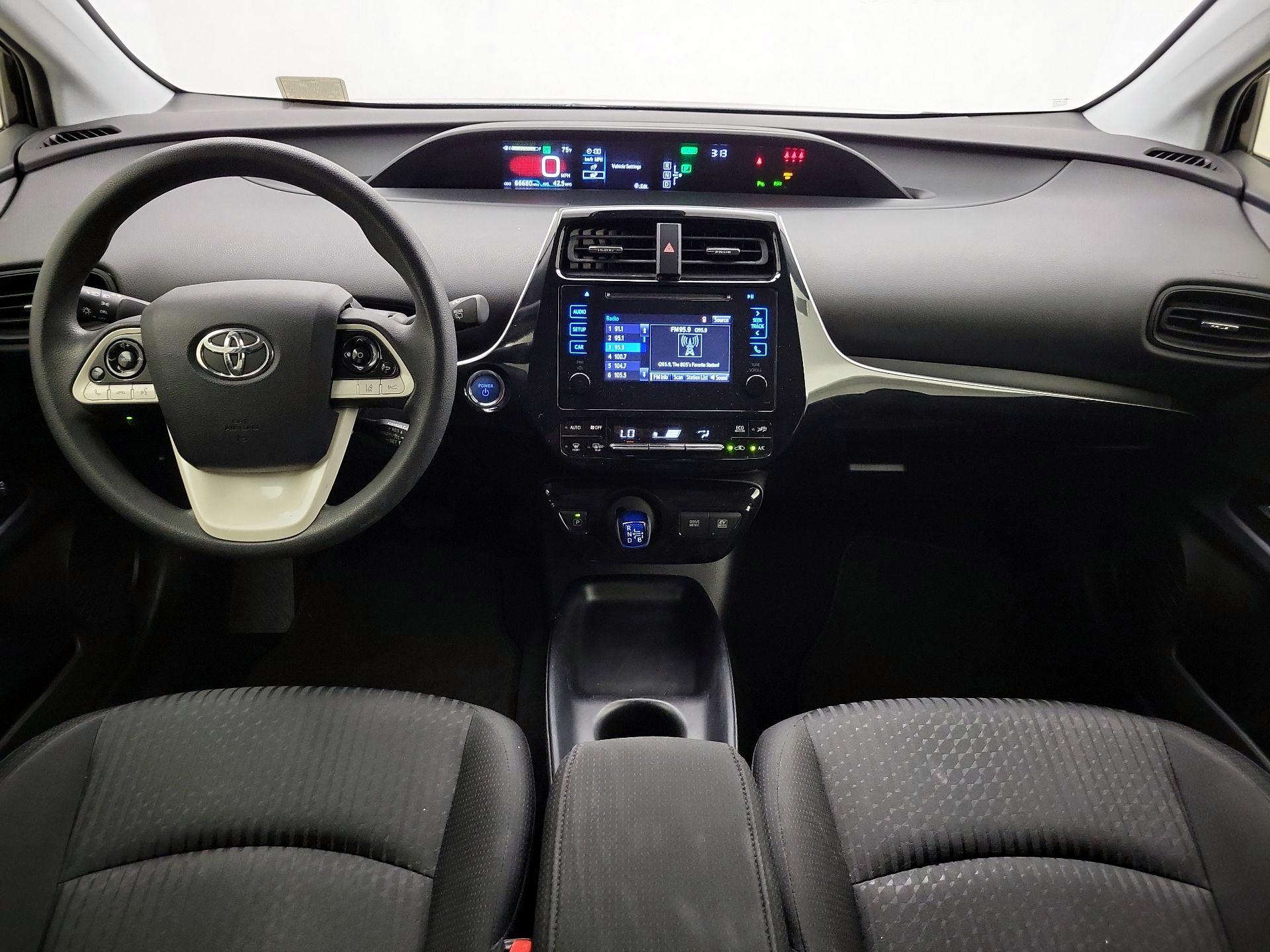 Thumbnail: 2018 Toyota Prius - 9