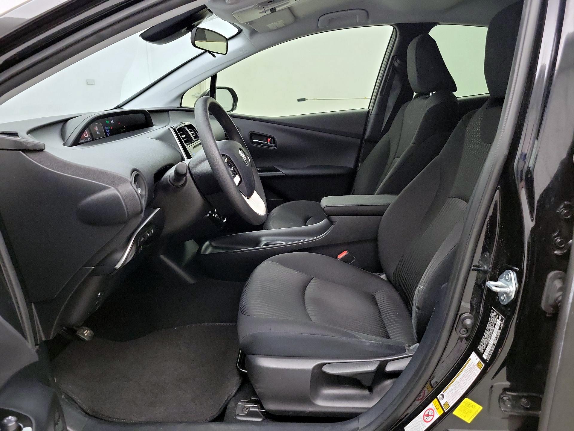 Thumbnail: 2018 Toyota Prius - 11