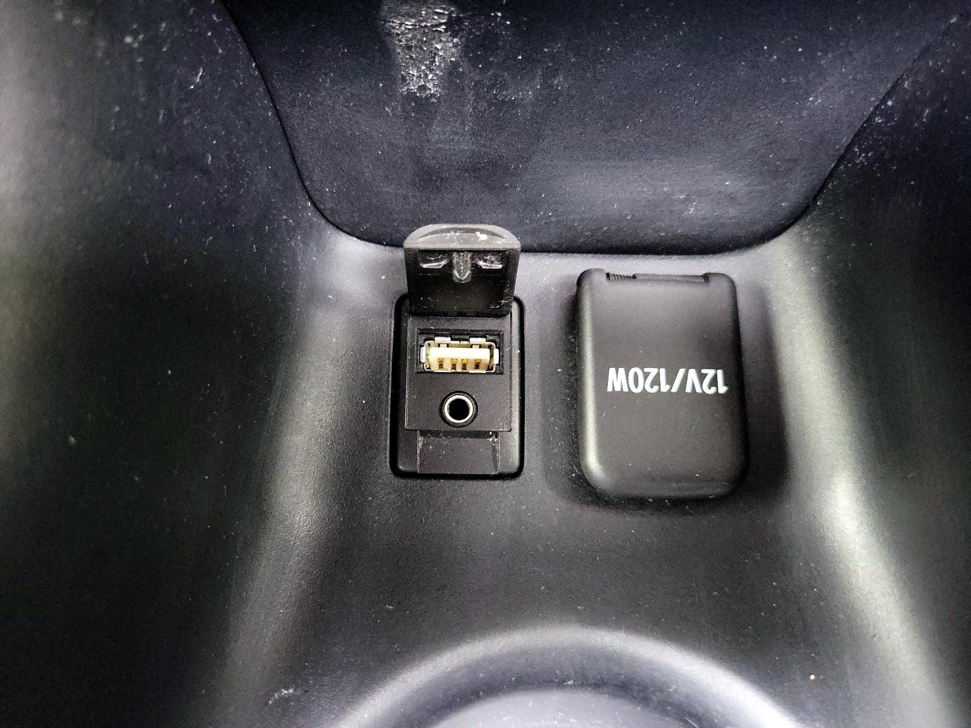 Thumbnail: 2018 Toyota Prius - 18