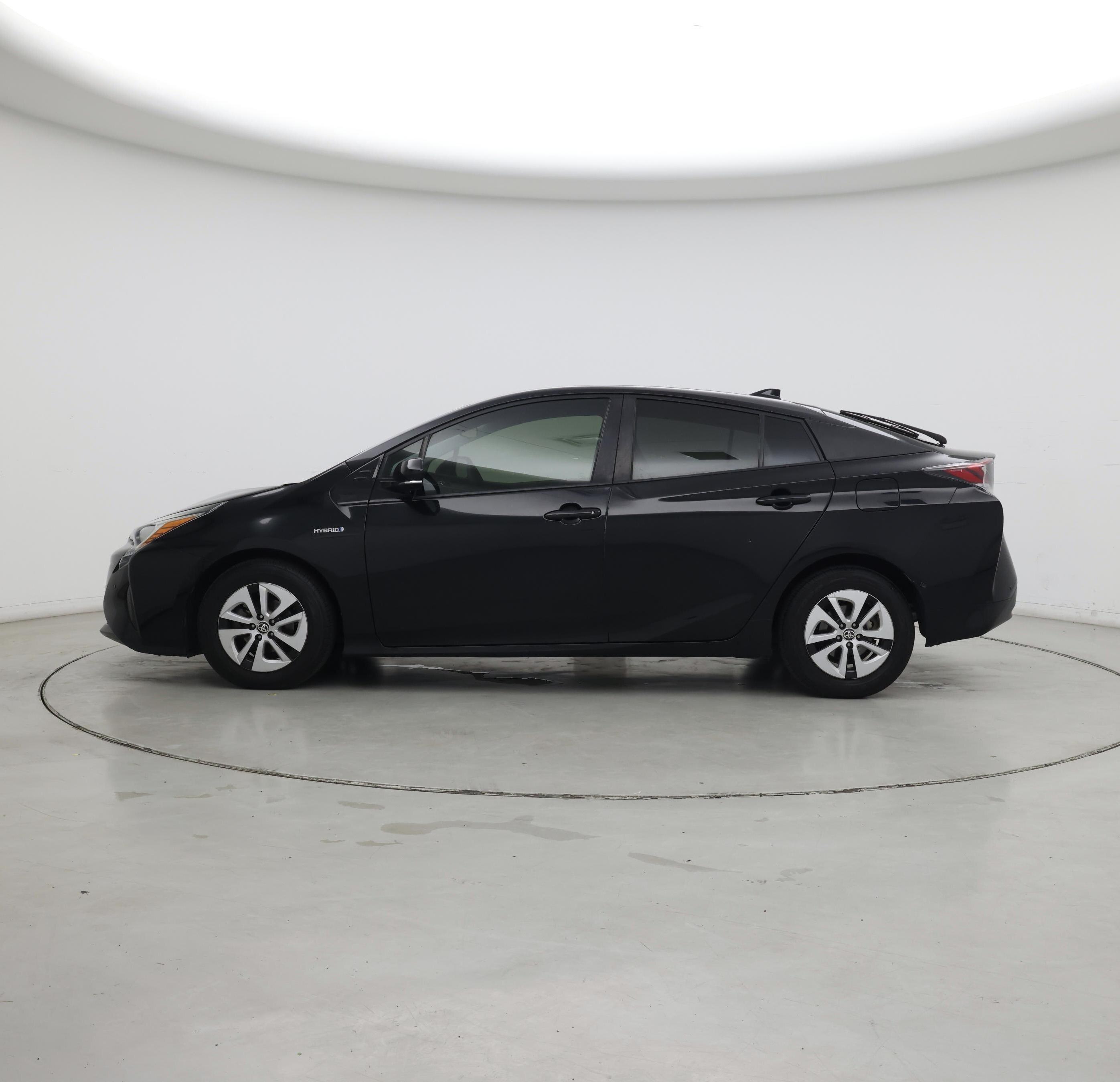 Thumbnail: 2018 Toyota Prius - 3